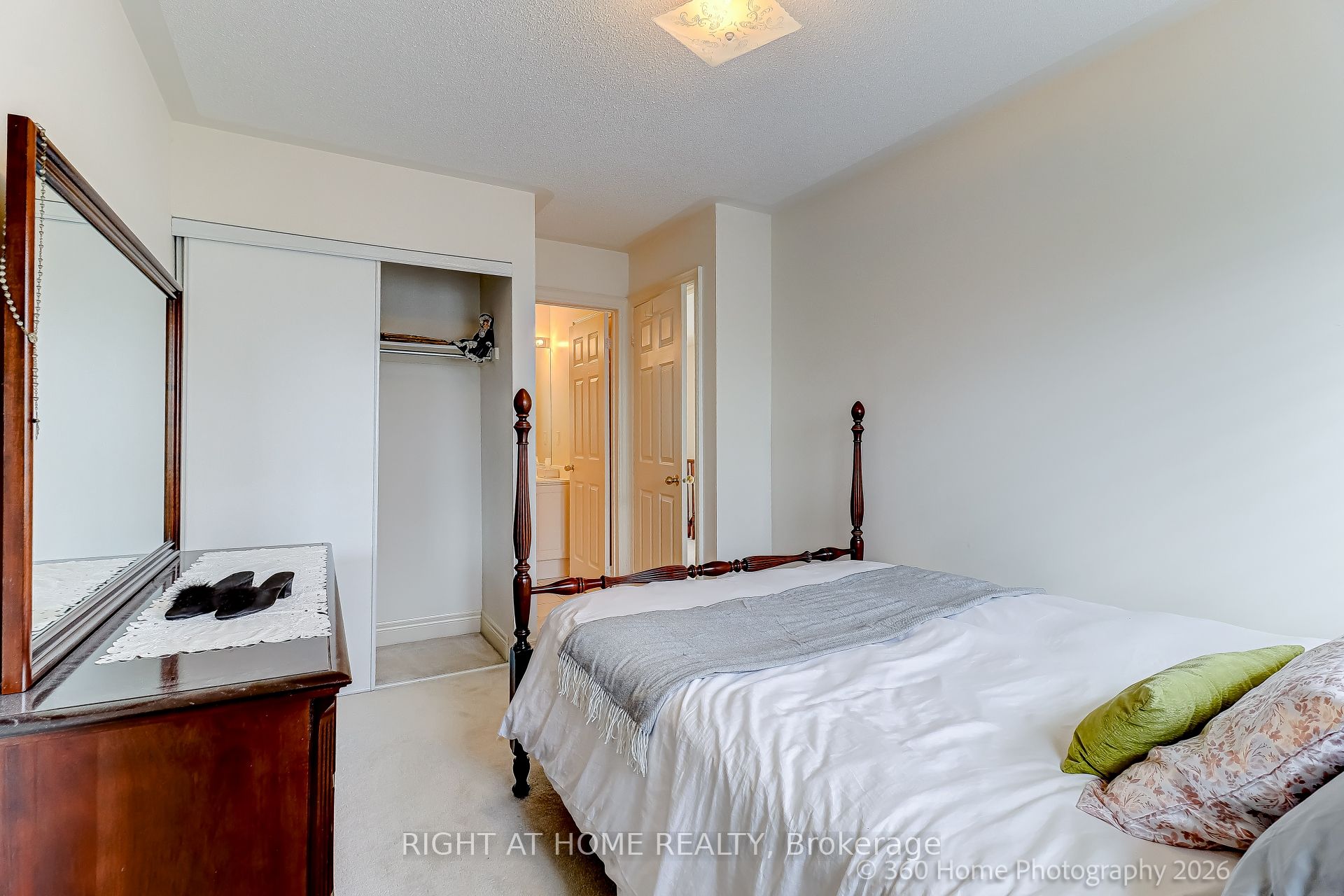 1130 Cawthra Road 2 Property Photo 13