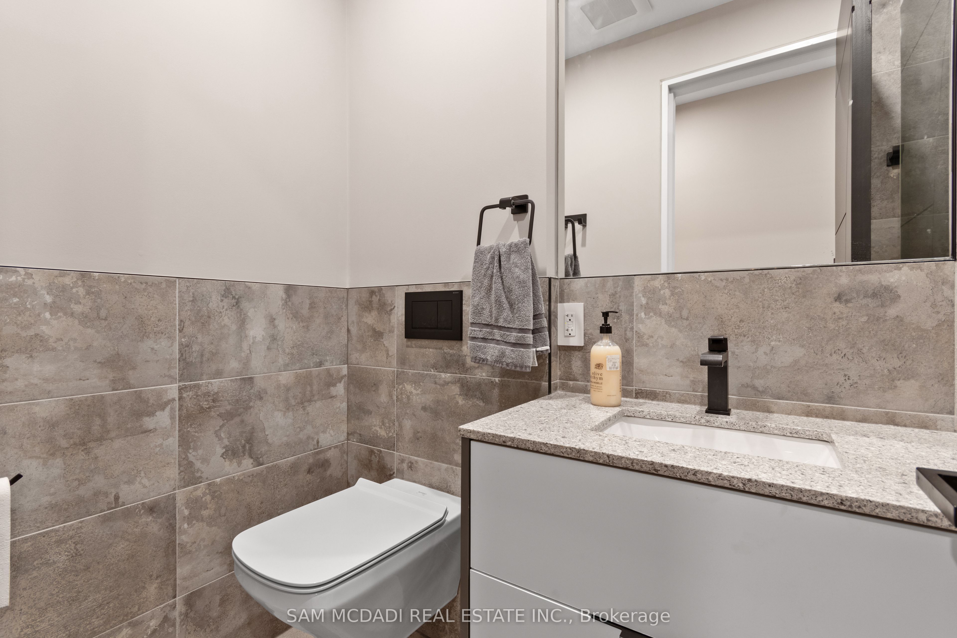 112 Elton Park Road Property Photo 41