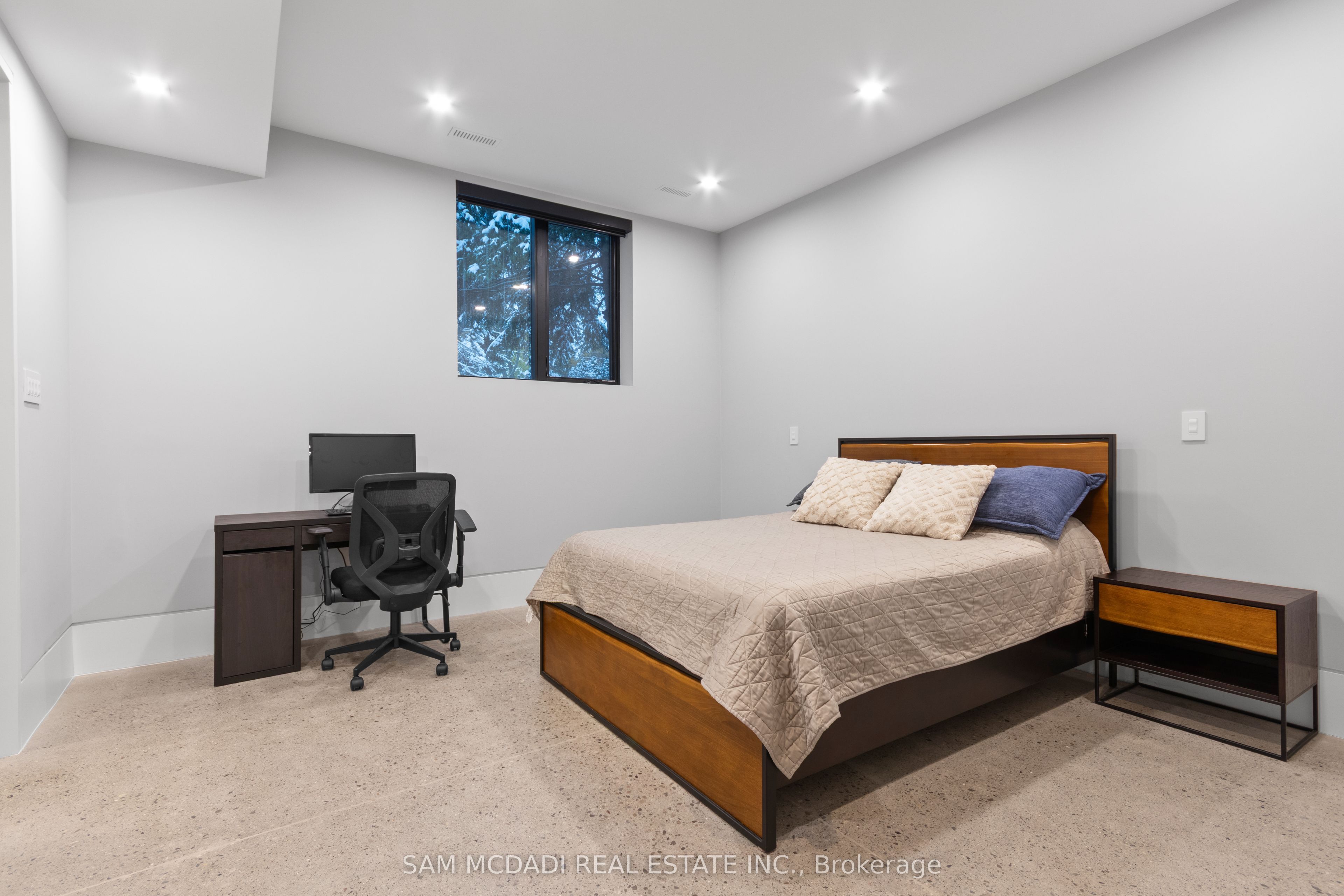 112 Elton Park Road Property Photo 44