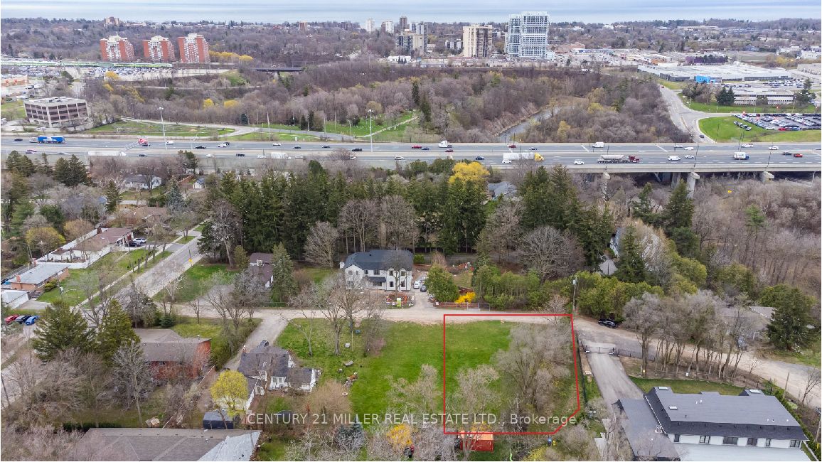 1068 Sixth Line Property Photo 5