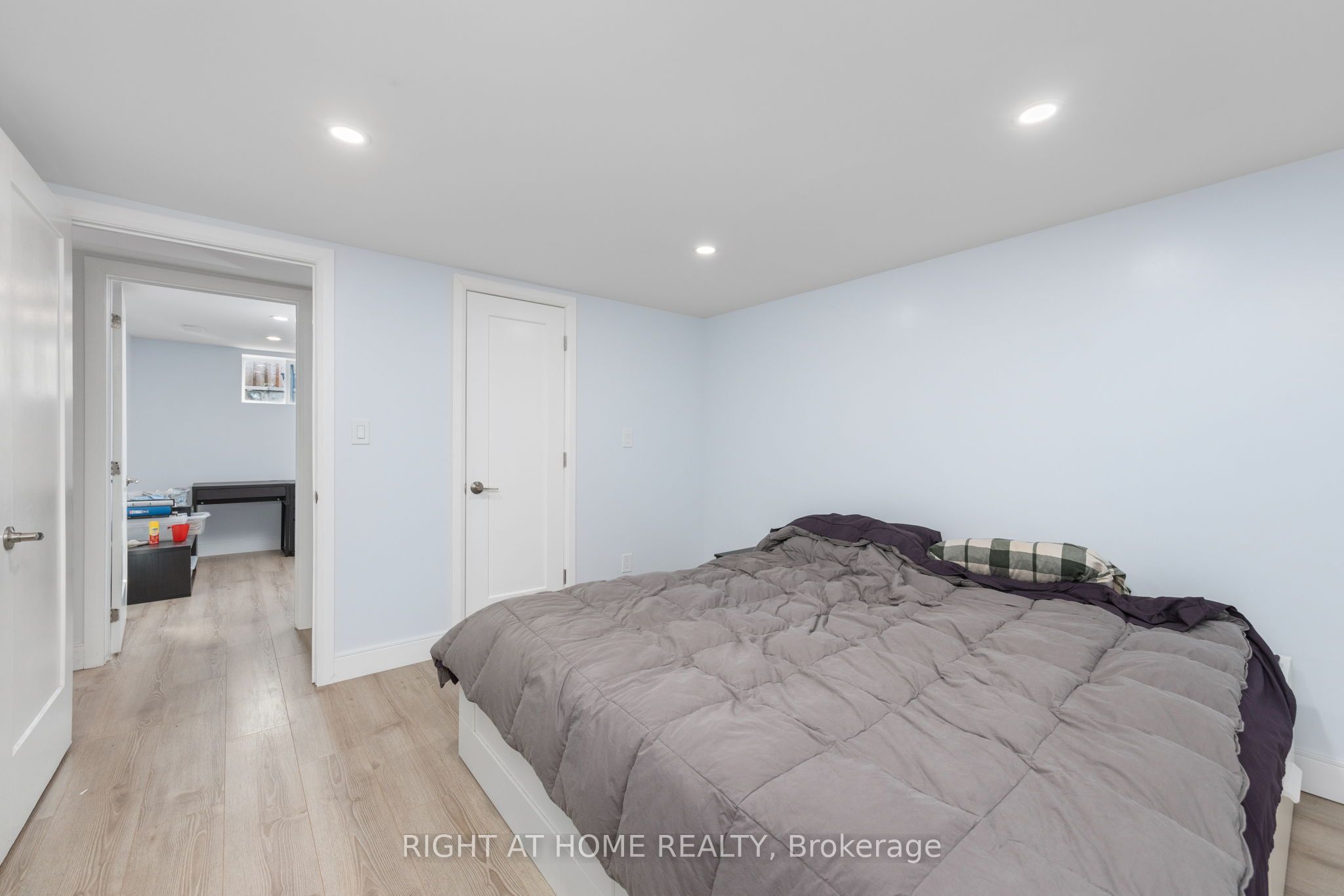 346 Walkers Line Basement Property Photo 21