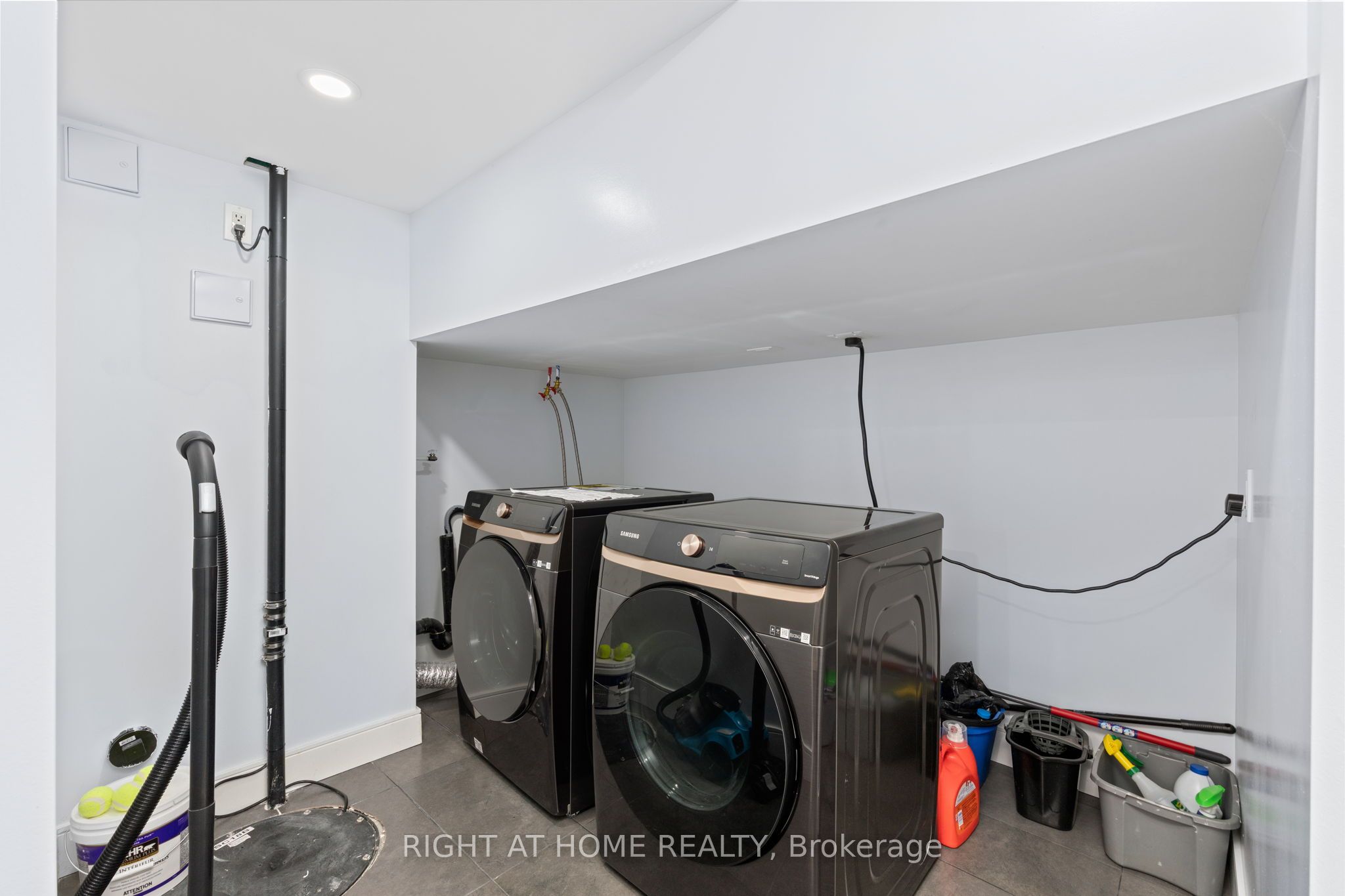 346 Walkers Line Basement Property Photo 23