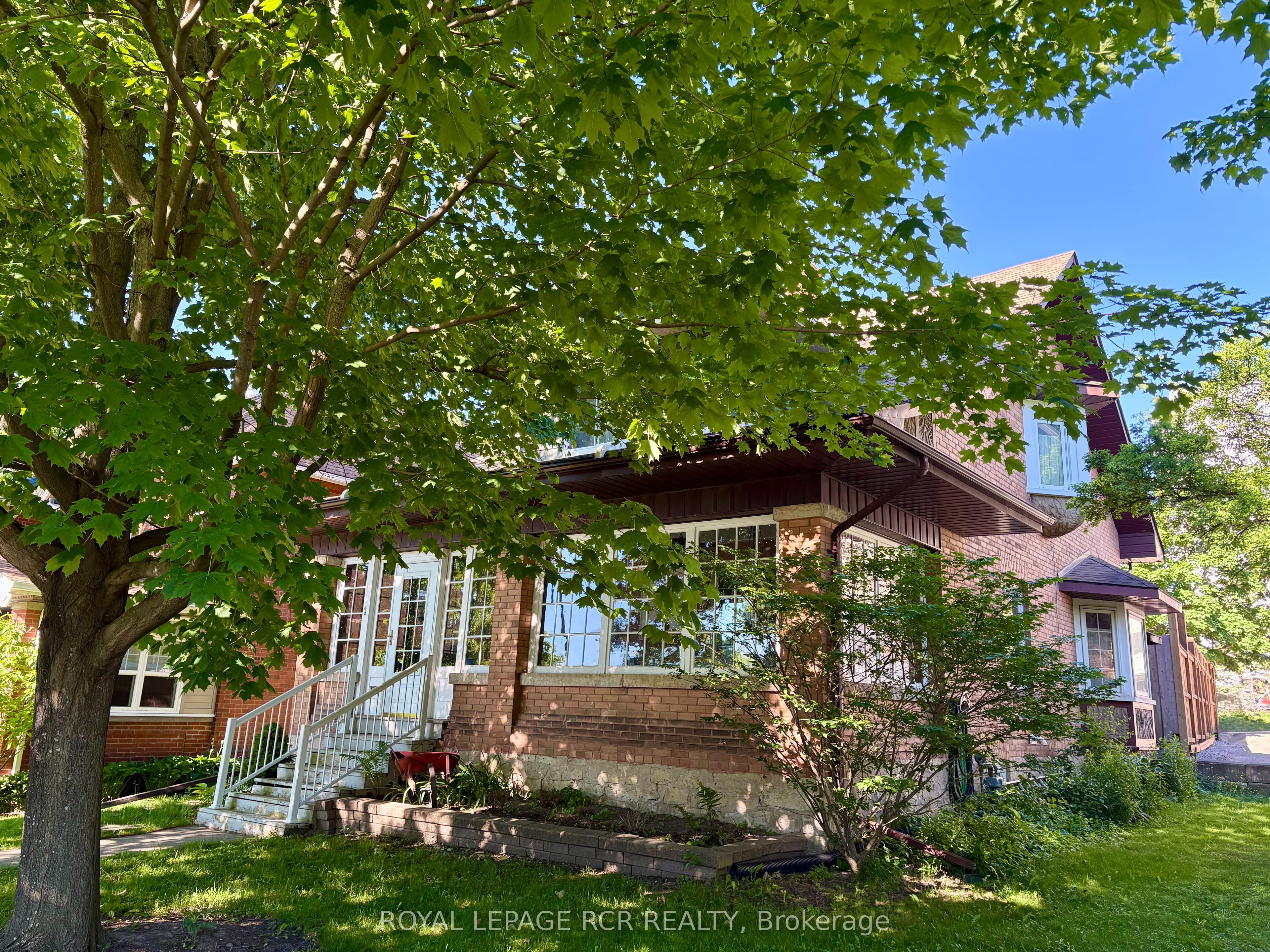 42 First Street Property Photo 2