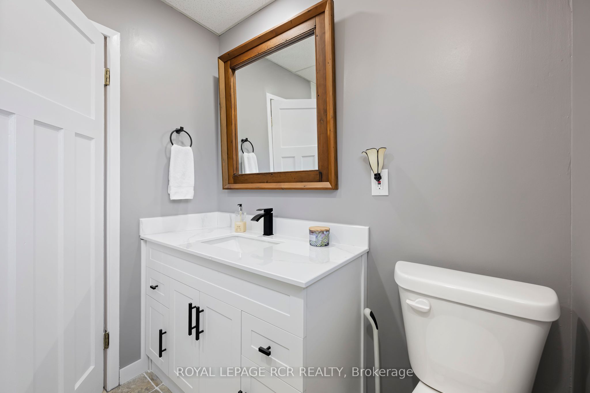 42 First Street Property Photo 28