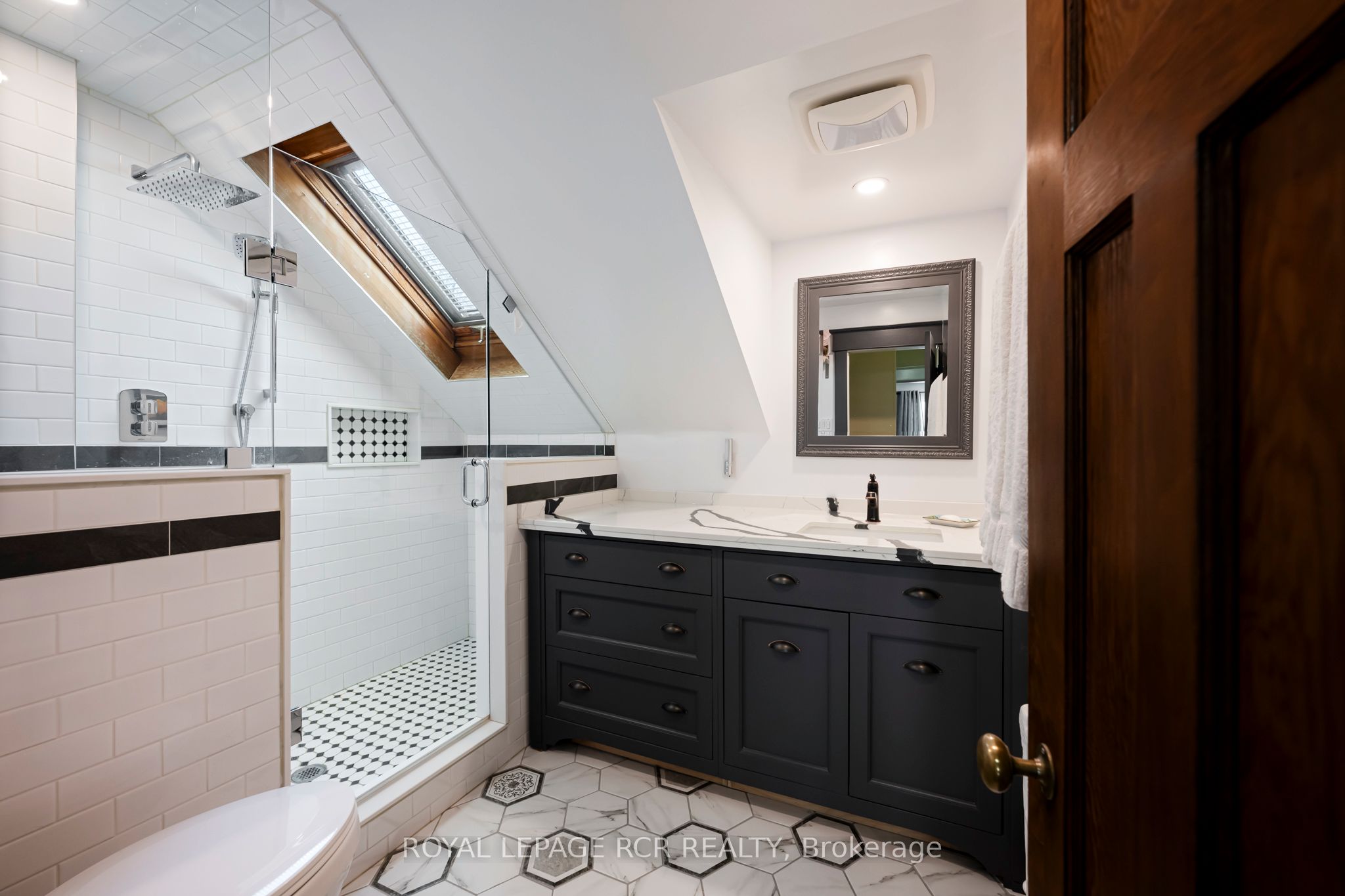 42 First Street Property Photo 31
