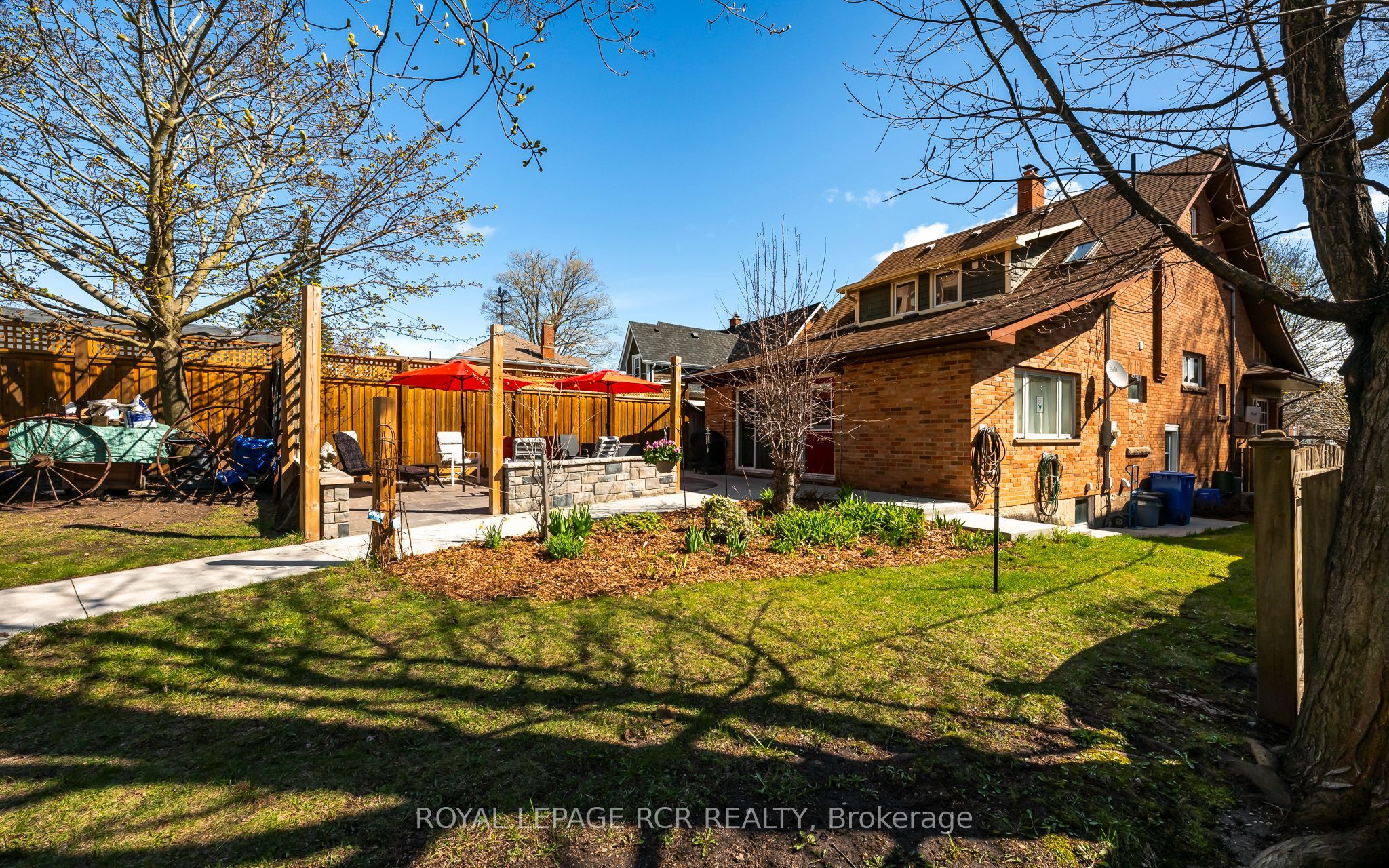 42 First Street Property Photo 45