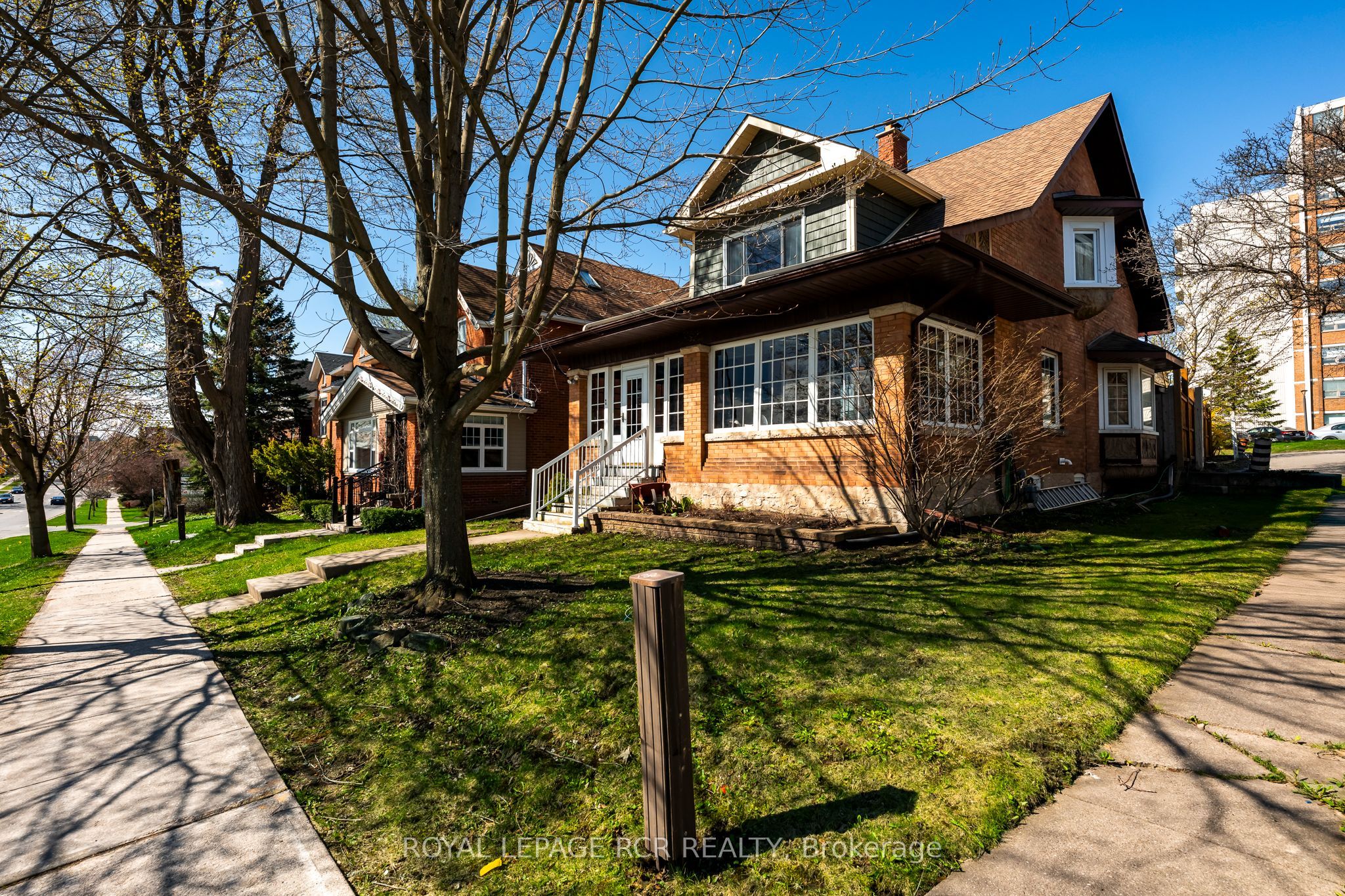 42 First Street Property Photo 47