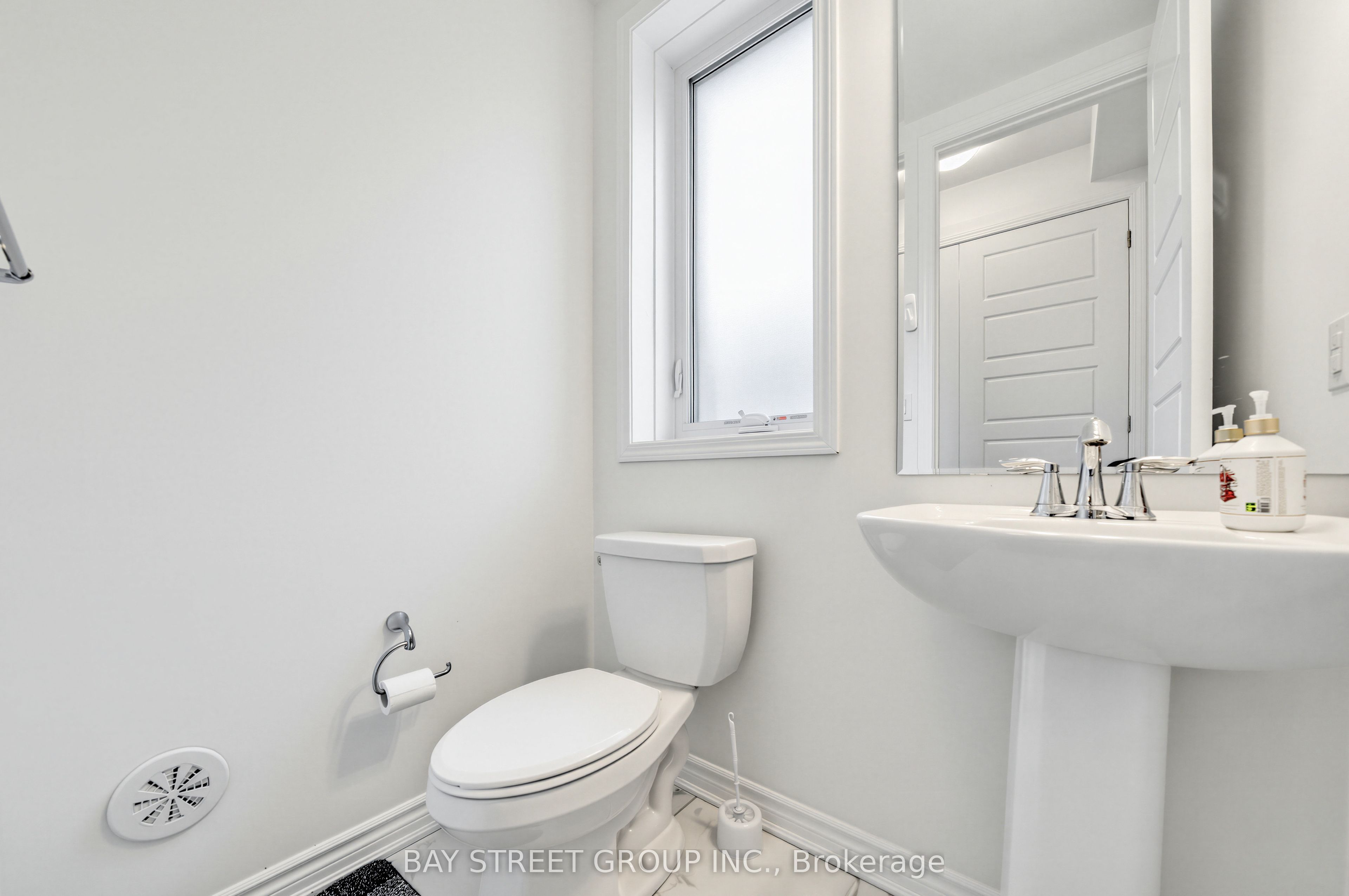 1399 Shevchenko Boulevard Property Photo 44