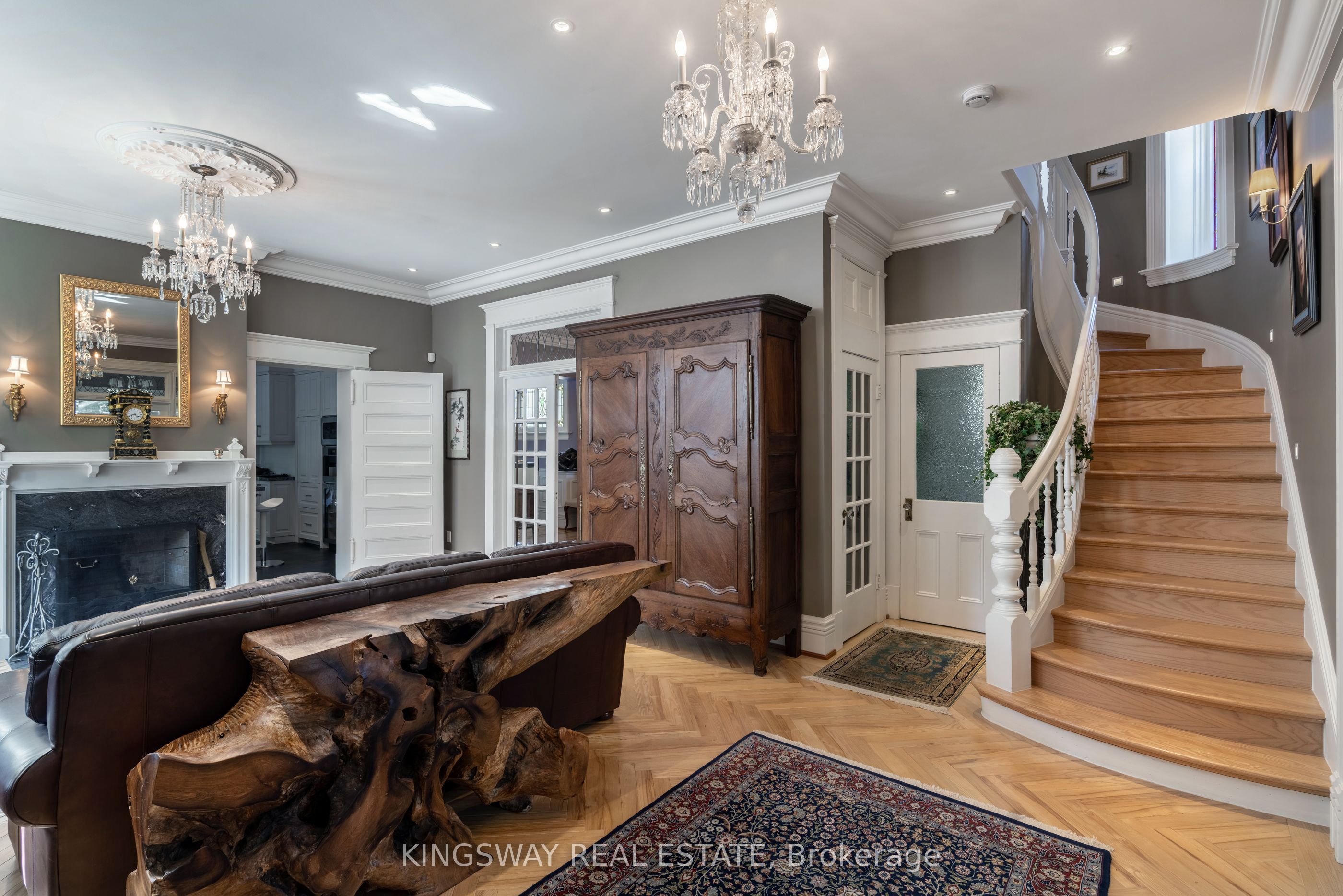 166 High Park Avenue Property Photo 3