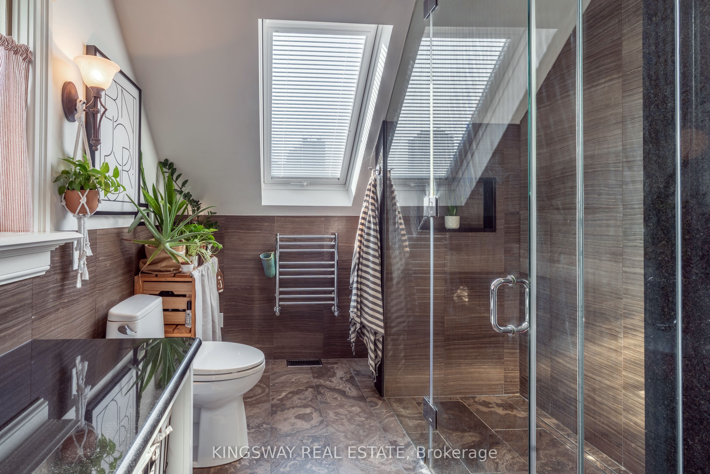 166 High Park Avenue Property Photo 27