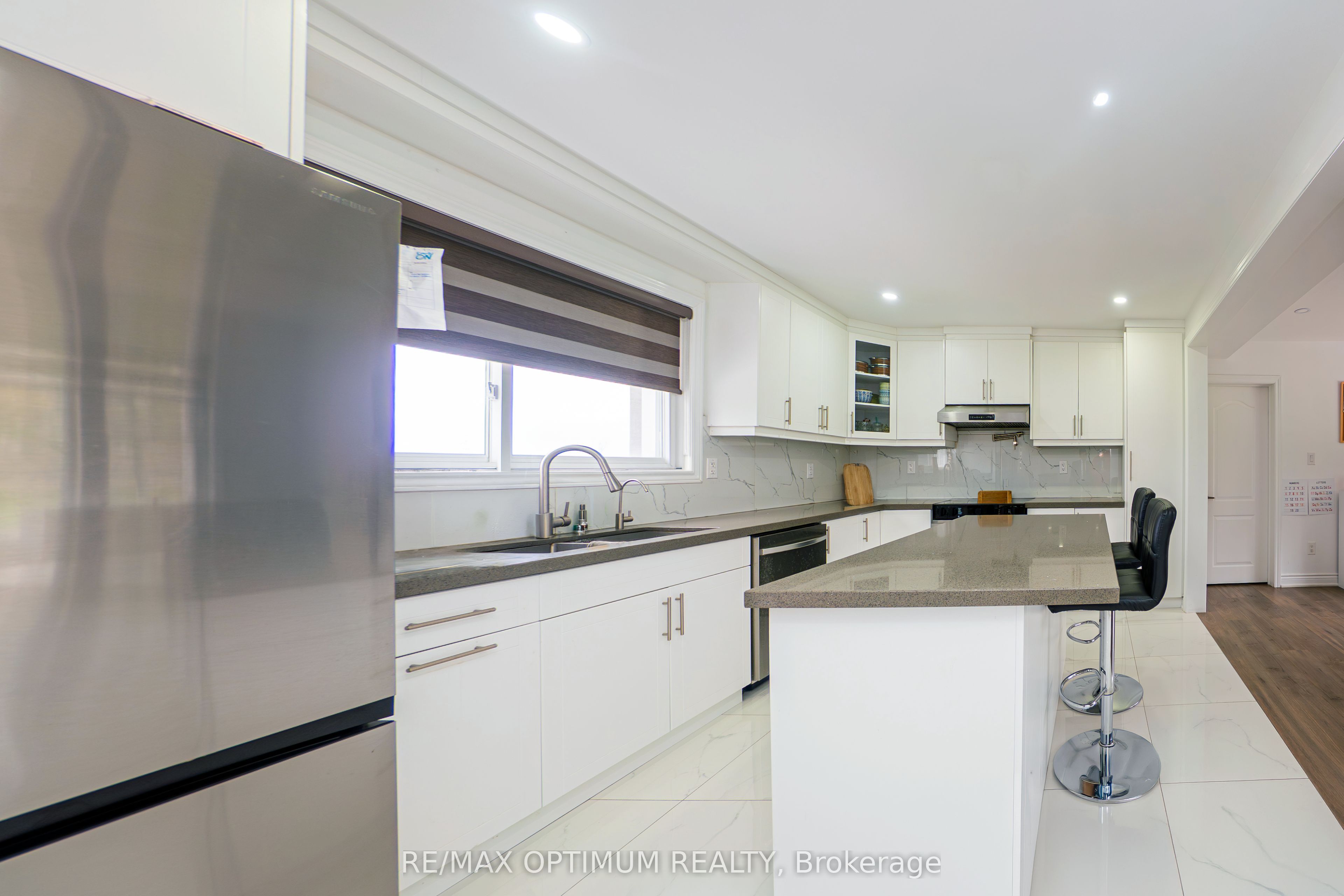 10420 Heritage Road Property Photo 6