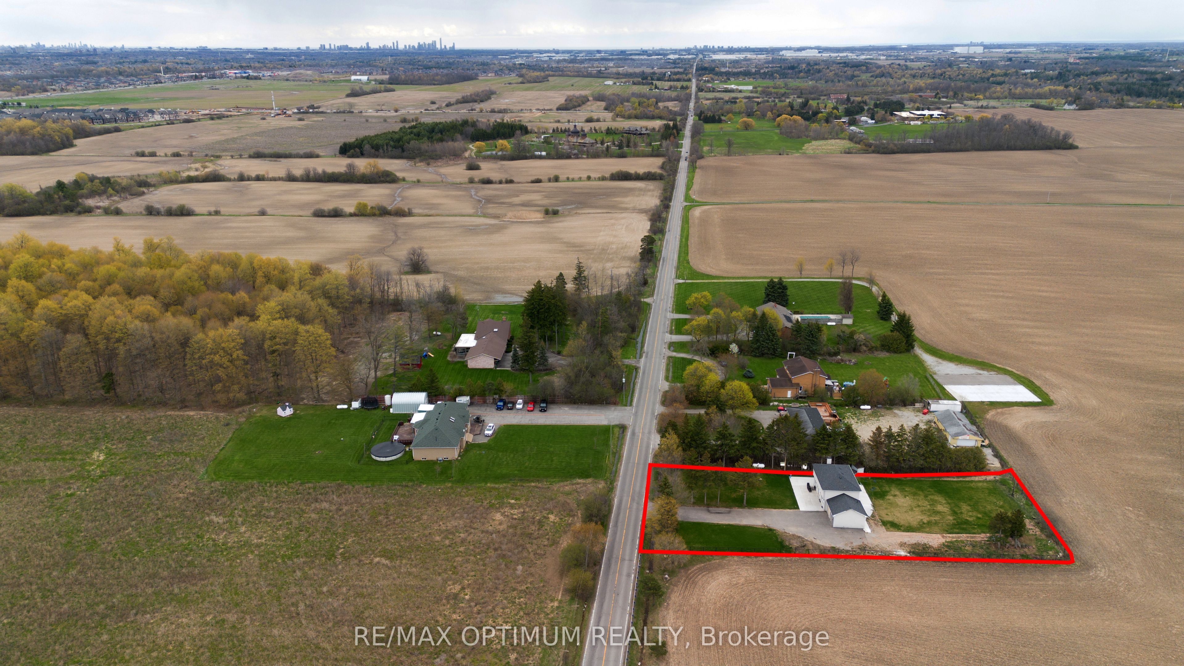 10420 Heritage Road Property Photo 11