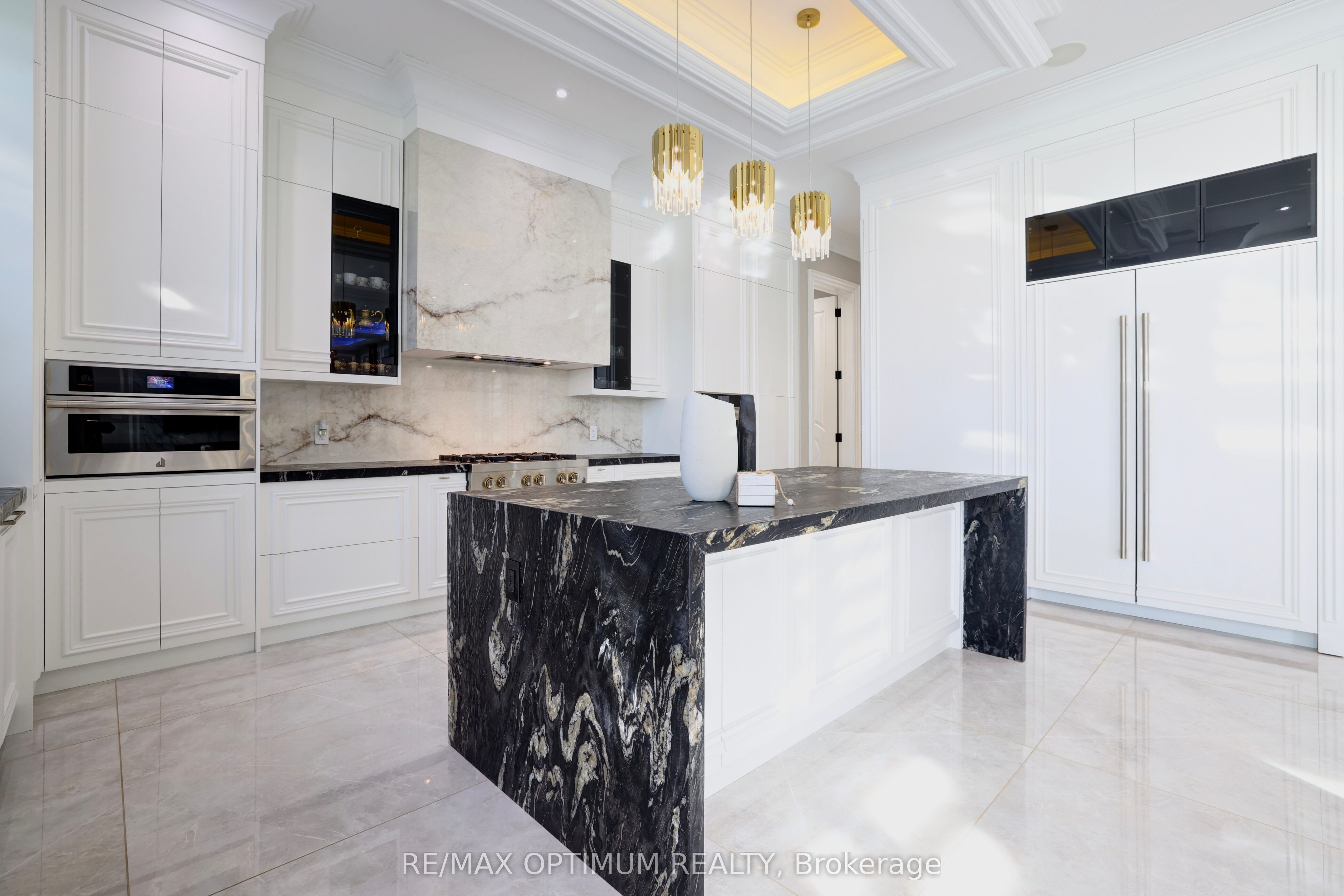 7548 Sixth Line Property Photo 10