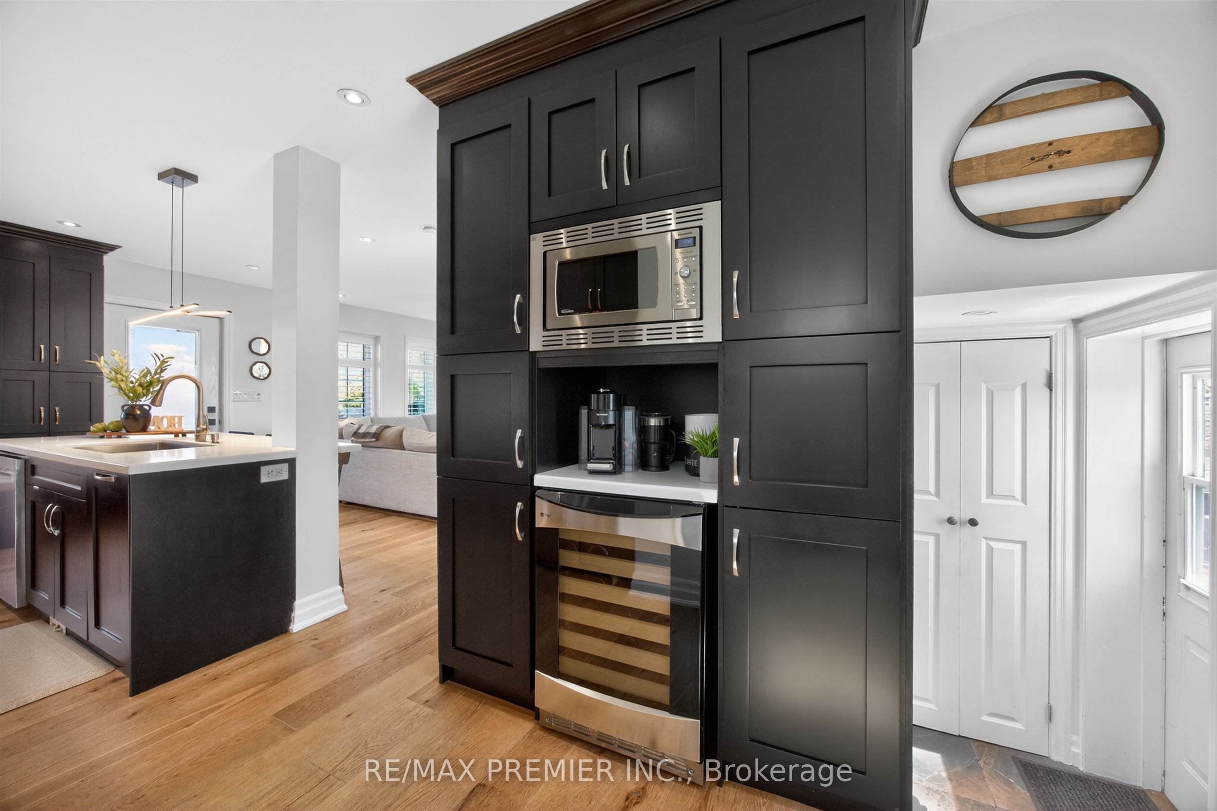 19 Park Lane Property Photo 8