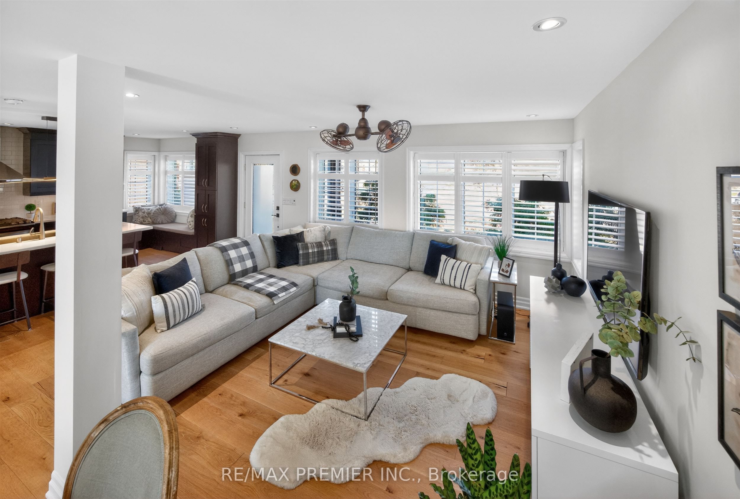 19 Park Lane Property Photo 9
