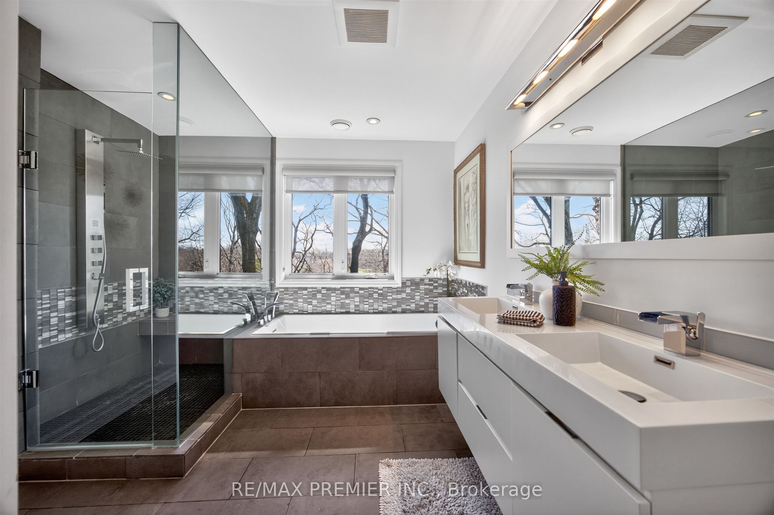 19 Park Lane Property Photo 18