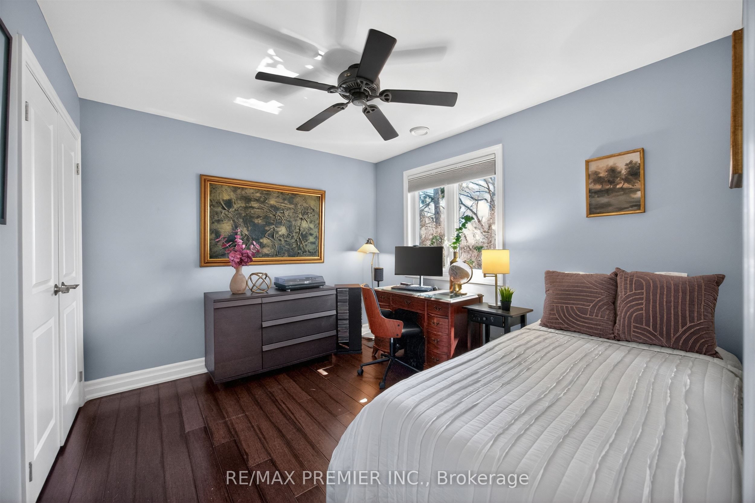 19 Park Lane Property Photo 21