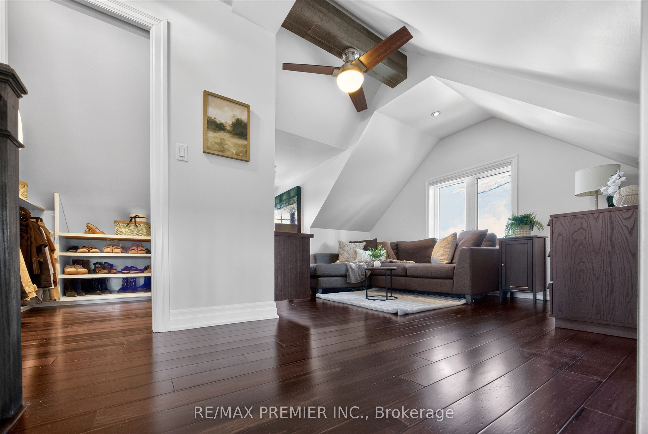 19 Park Lane Property Photo 24