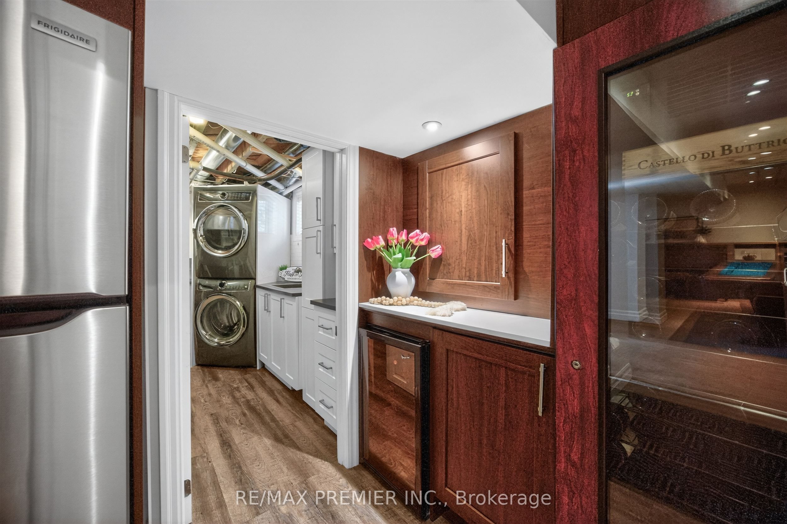 19 Park Lane Property Photo 31