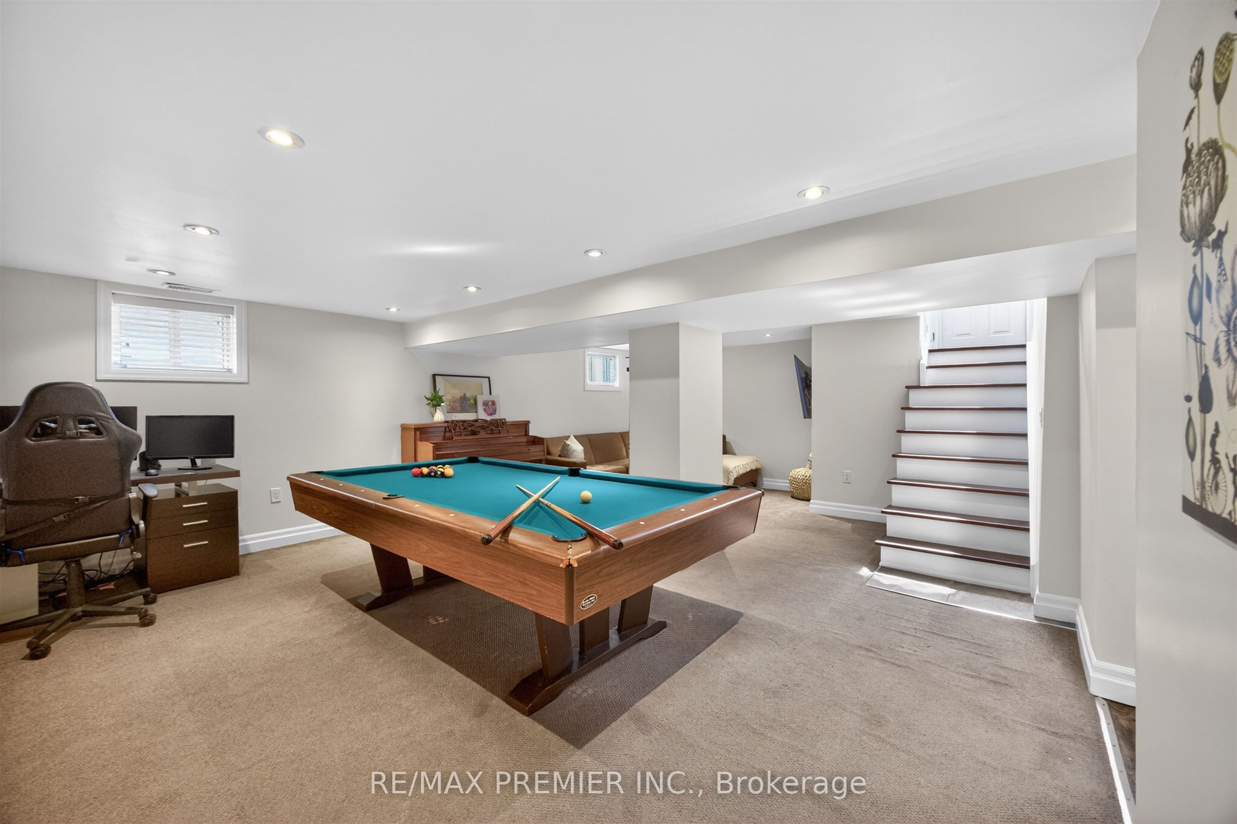 19 Park Lane Property Photo 33