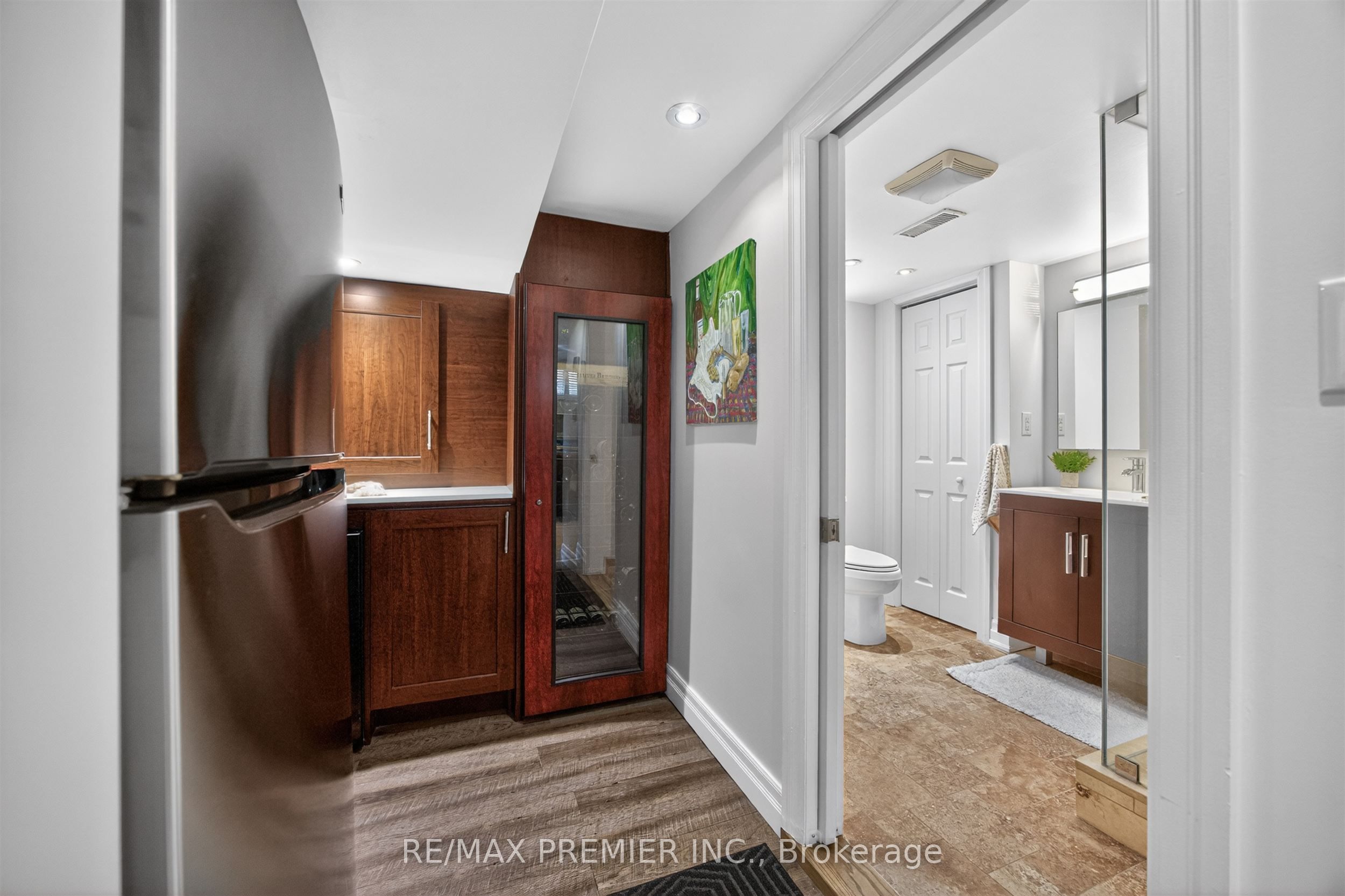 19 Park Lane Property Photo 37