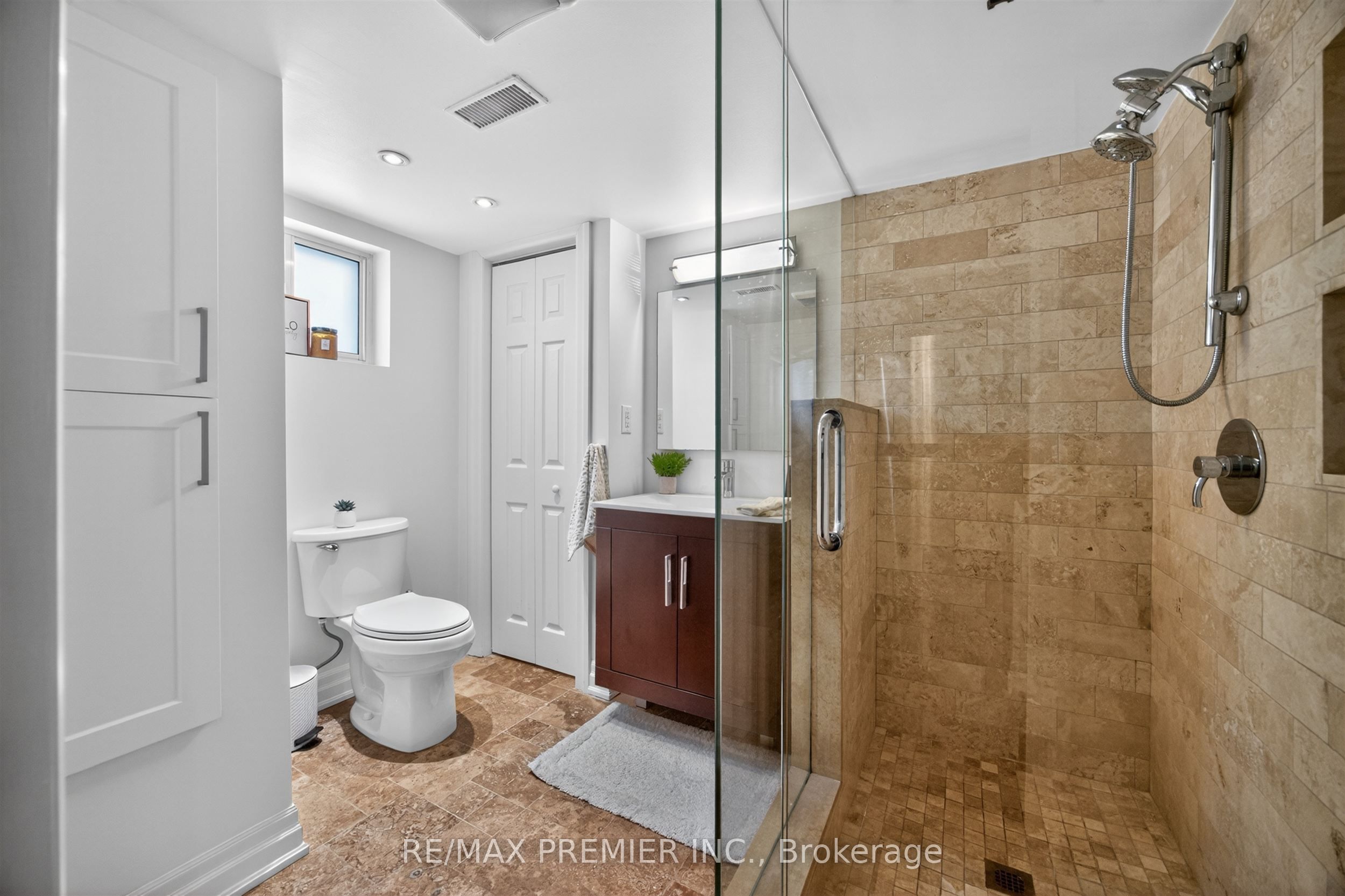 19 Park Lane Property Photo 38