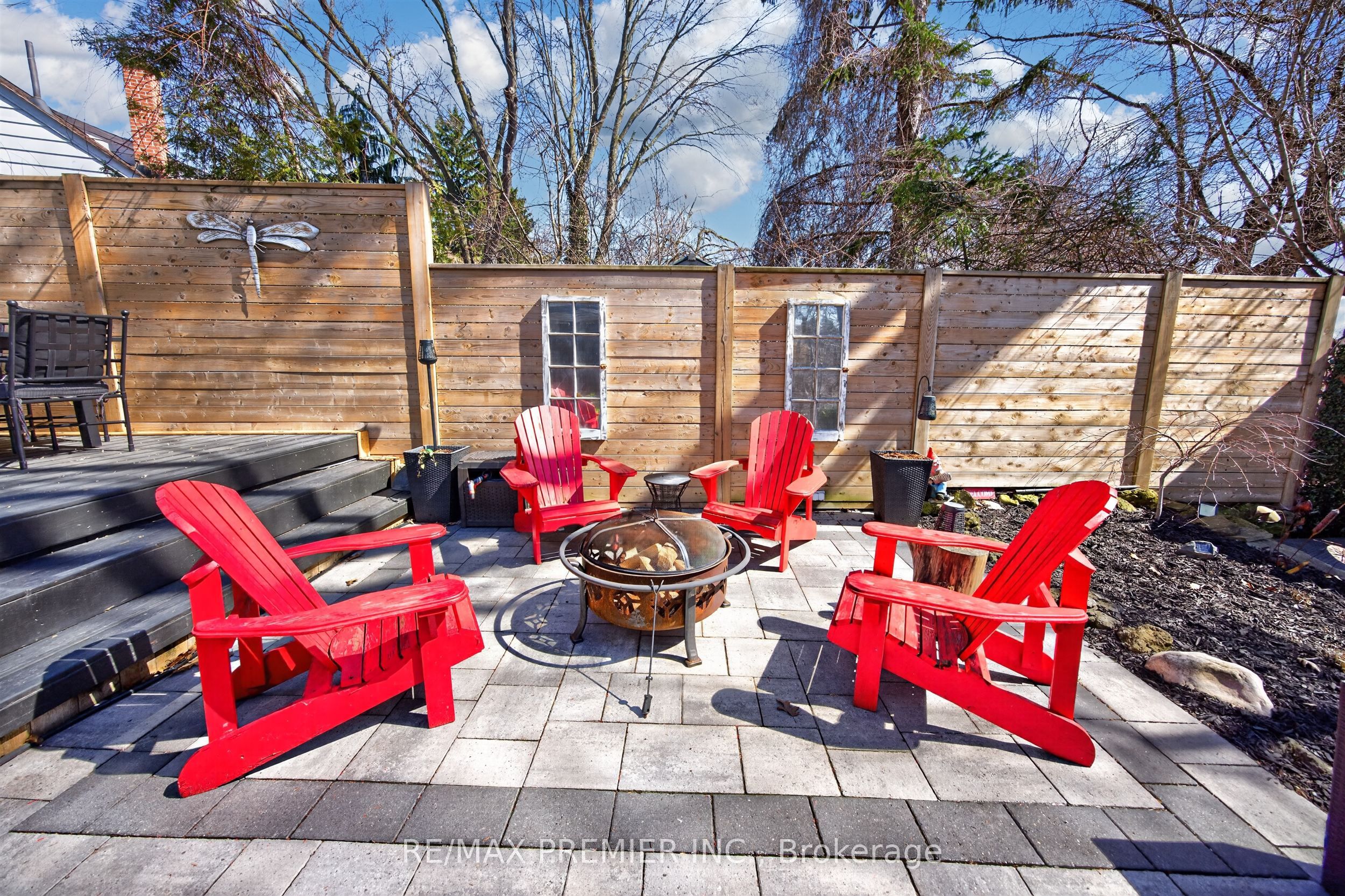 19 Park Lane Property Photo 42