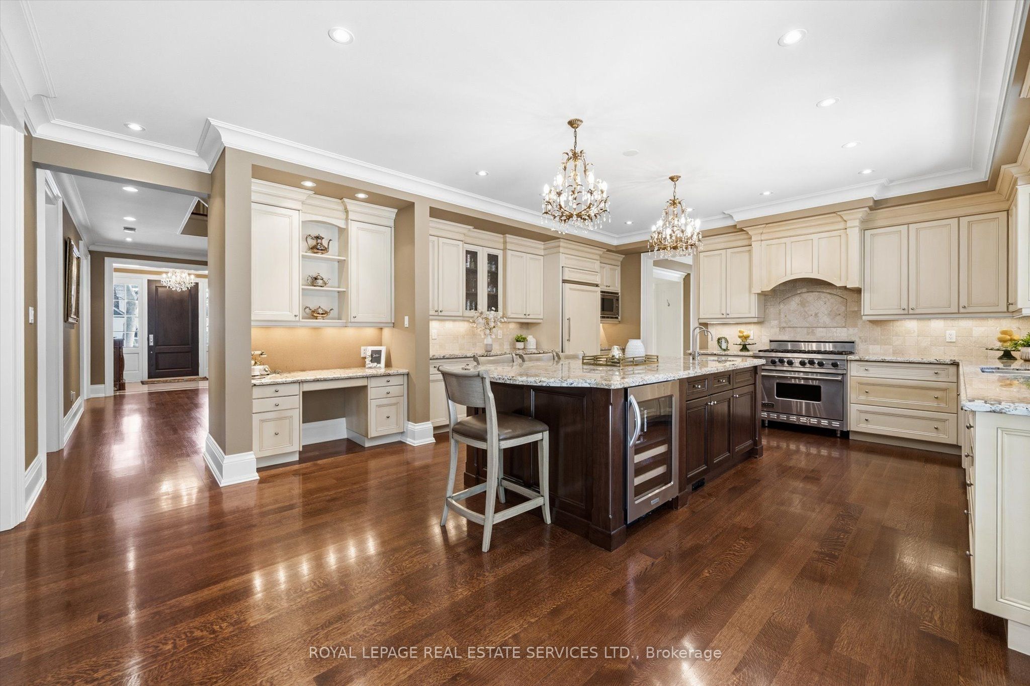 1049 Cedar Grove Boulevard Property Photo 13