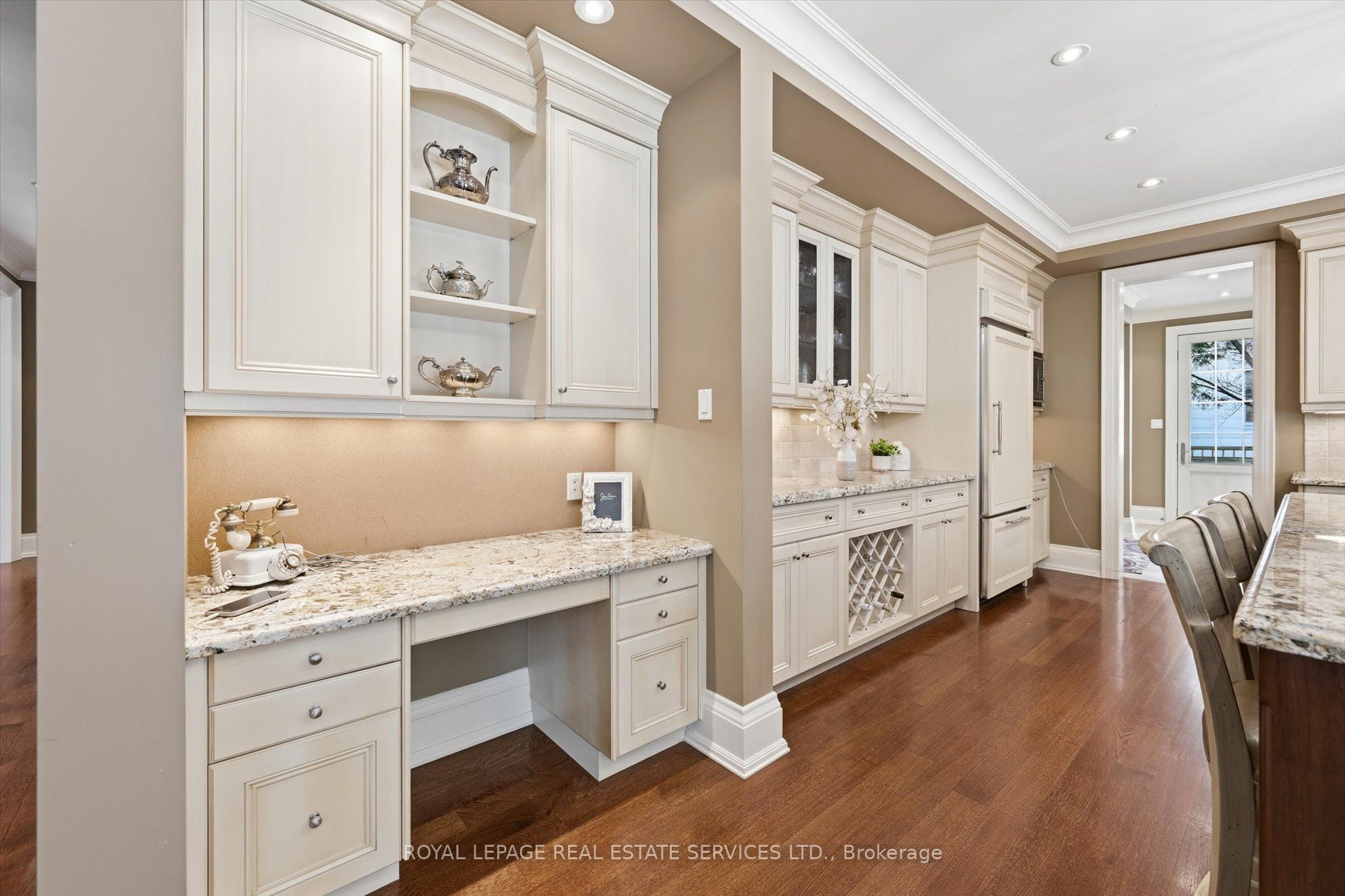 1049 Cedar Grove Boulevard Property Photo 14