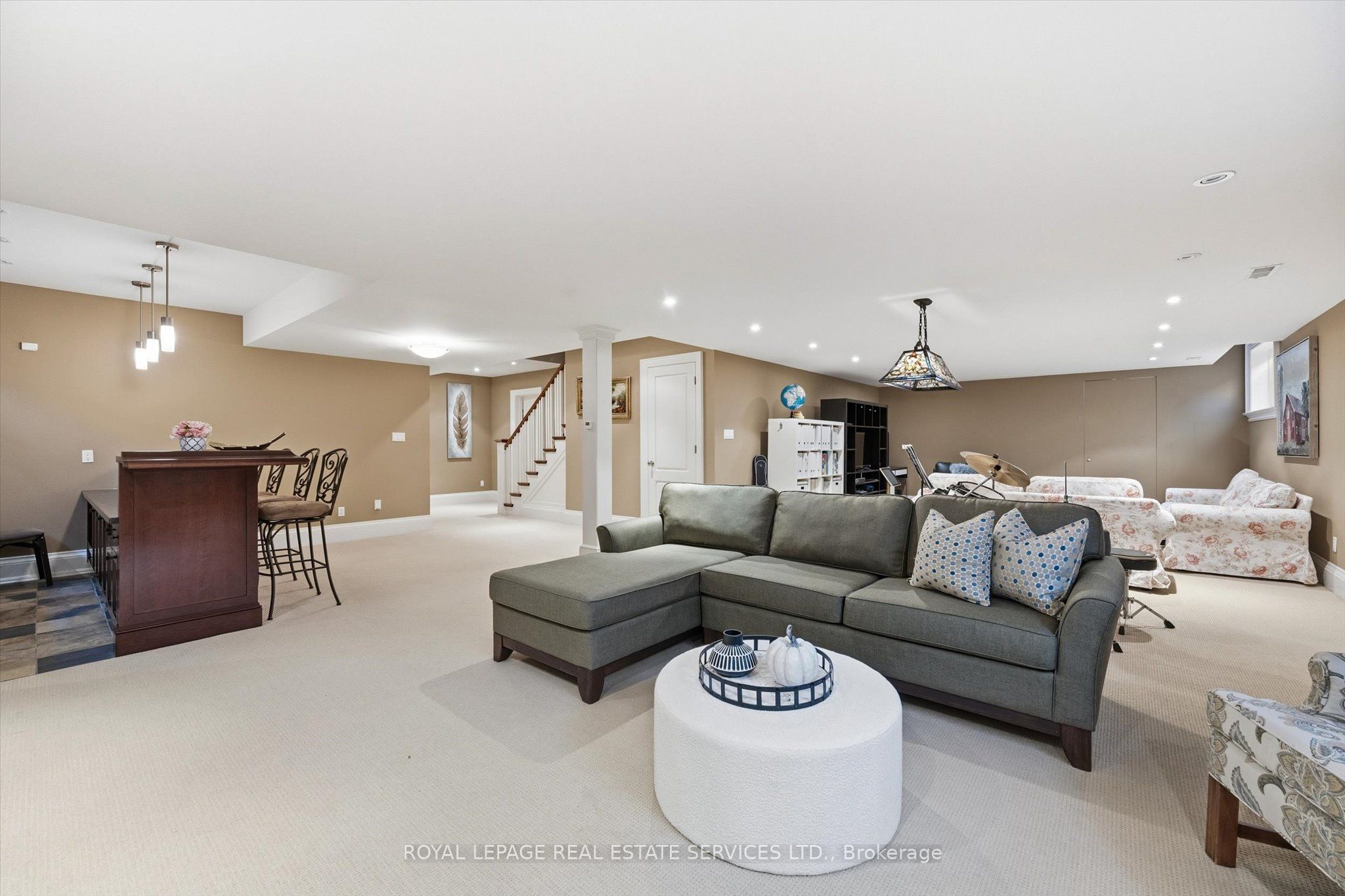 1049 Cedar Grove Boulevard Property Photo 40
