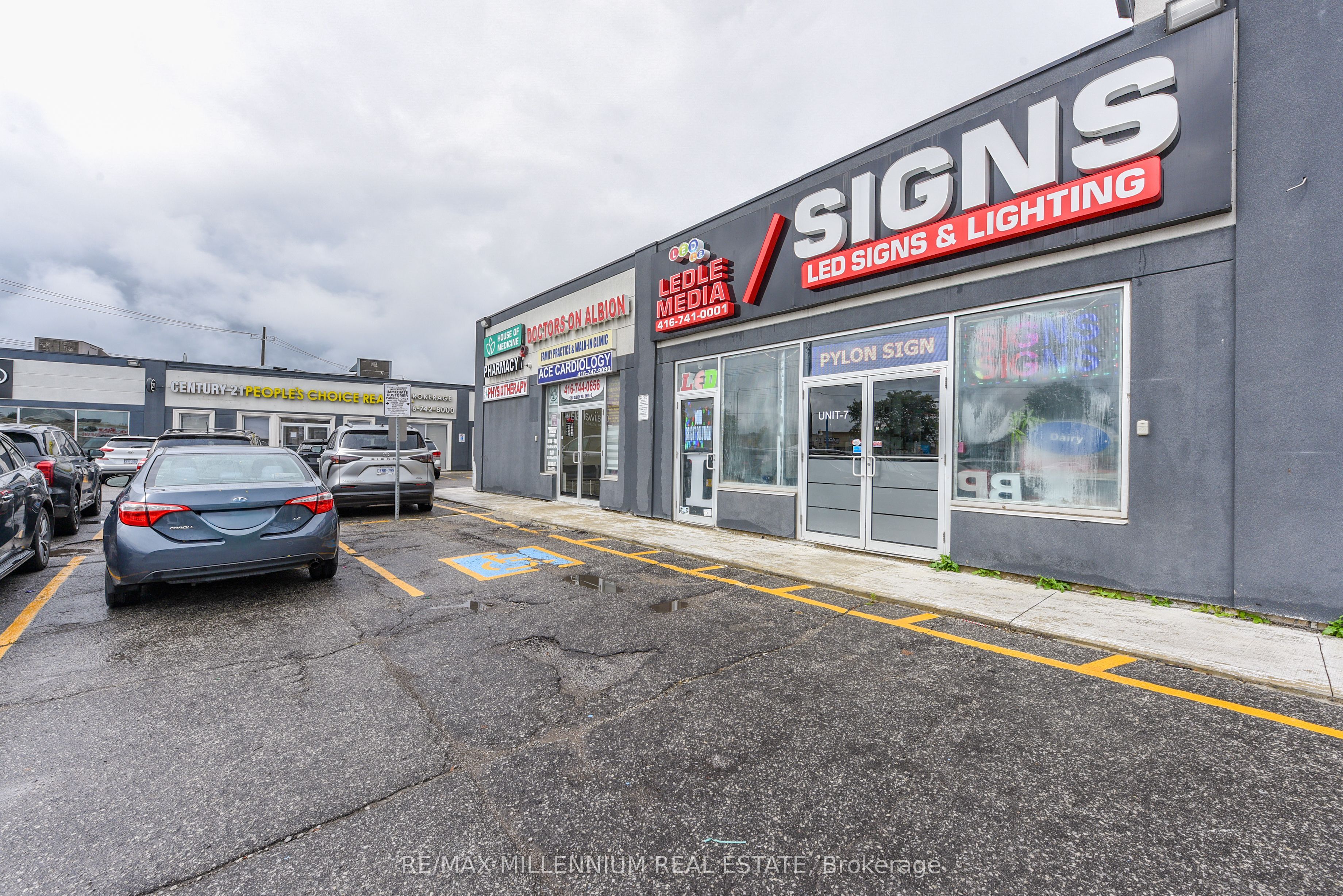 1780 Albion Road 7