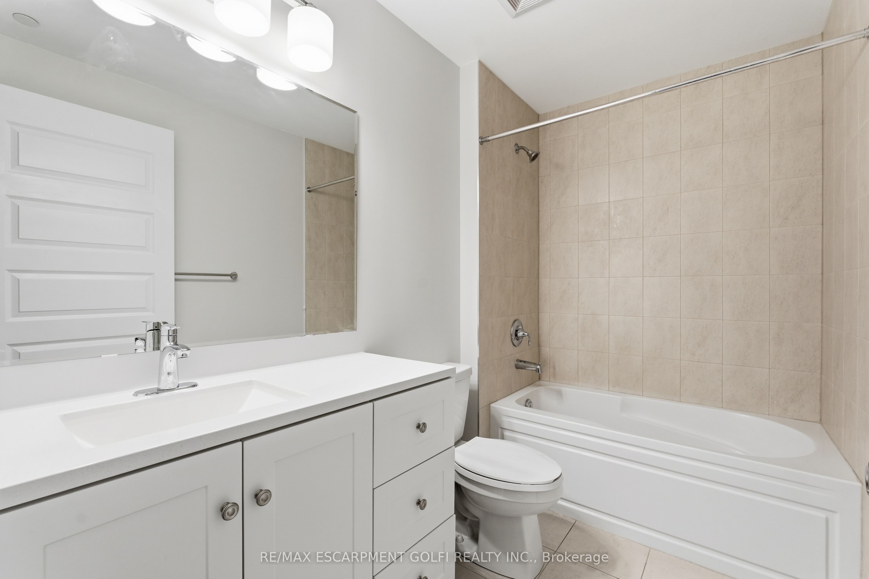 470 Gordon Krantz Avenue 204 Property Photo 15
