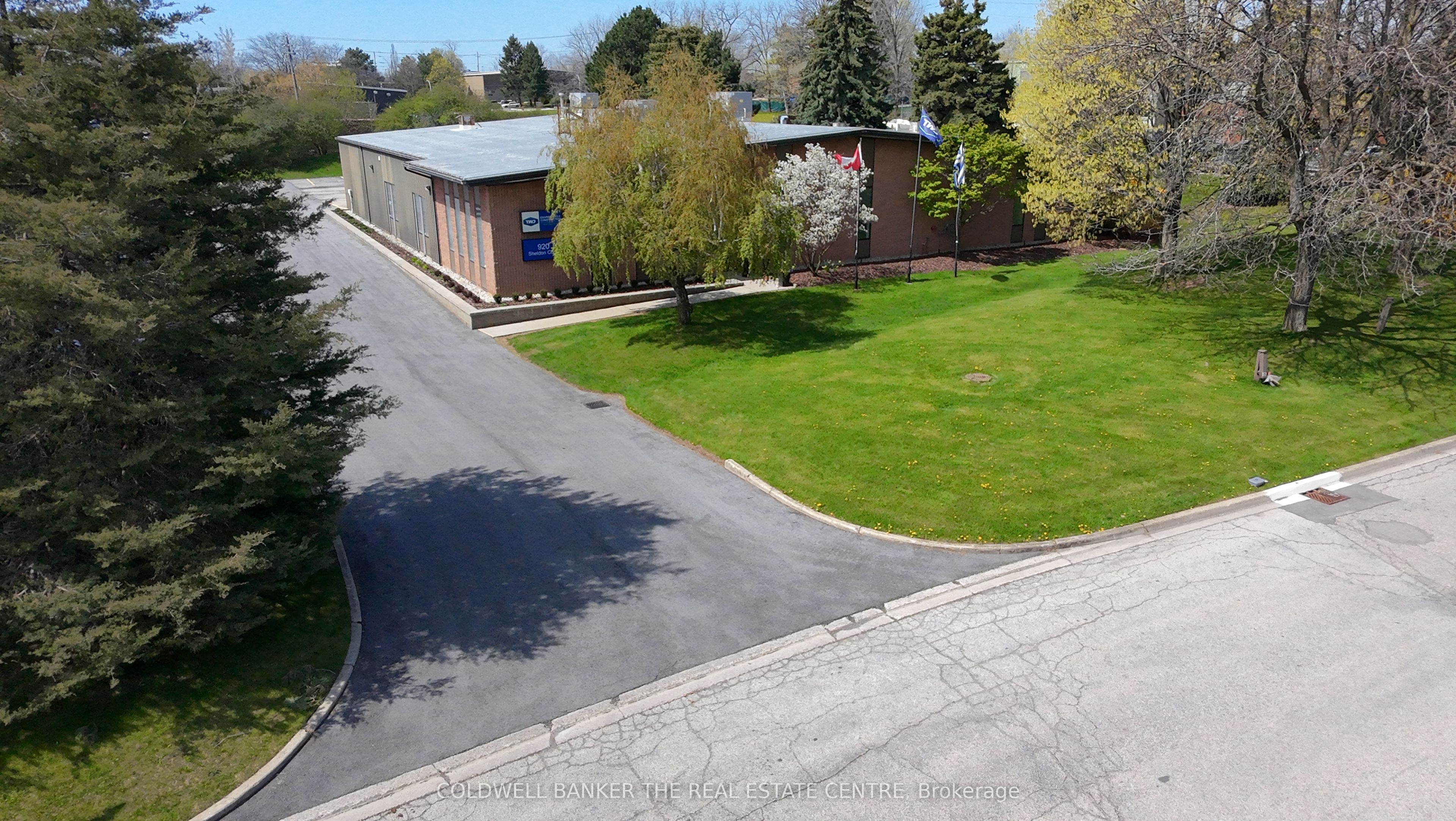 920 Sheldon Court Property Photo 3