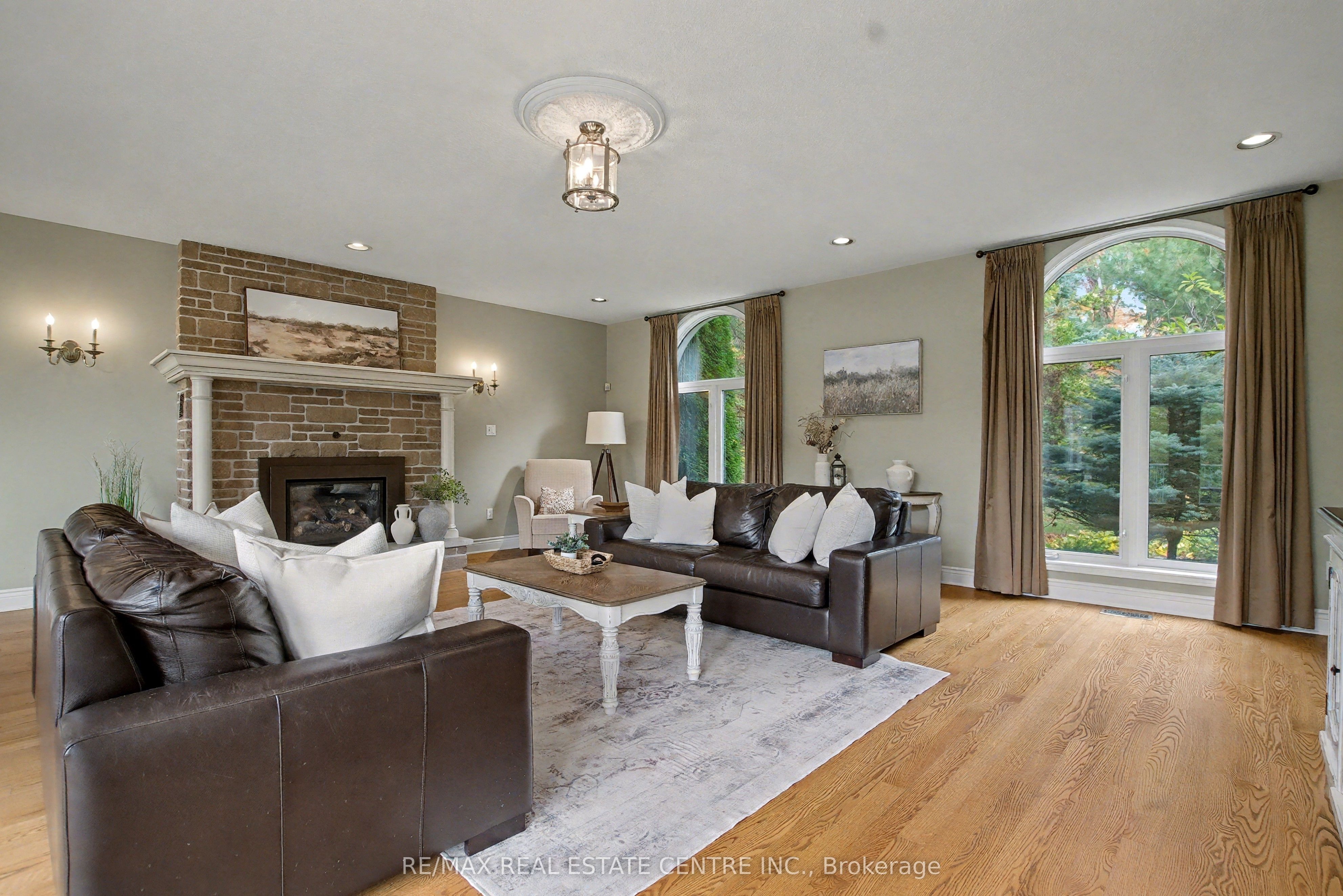 4220 Ennisclare Drive Property Photo 10