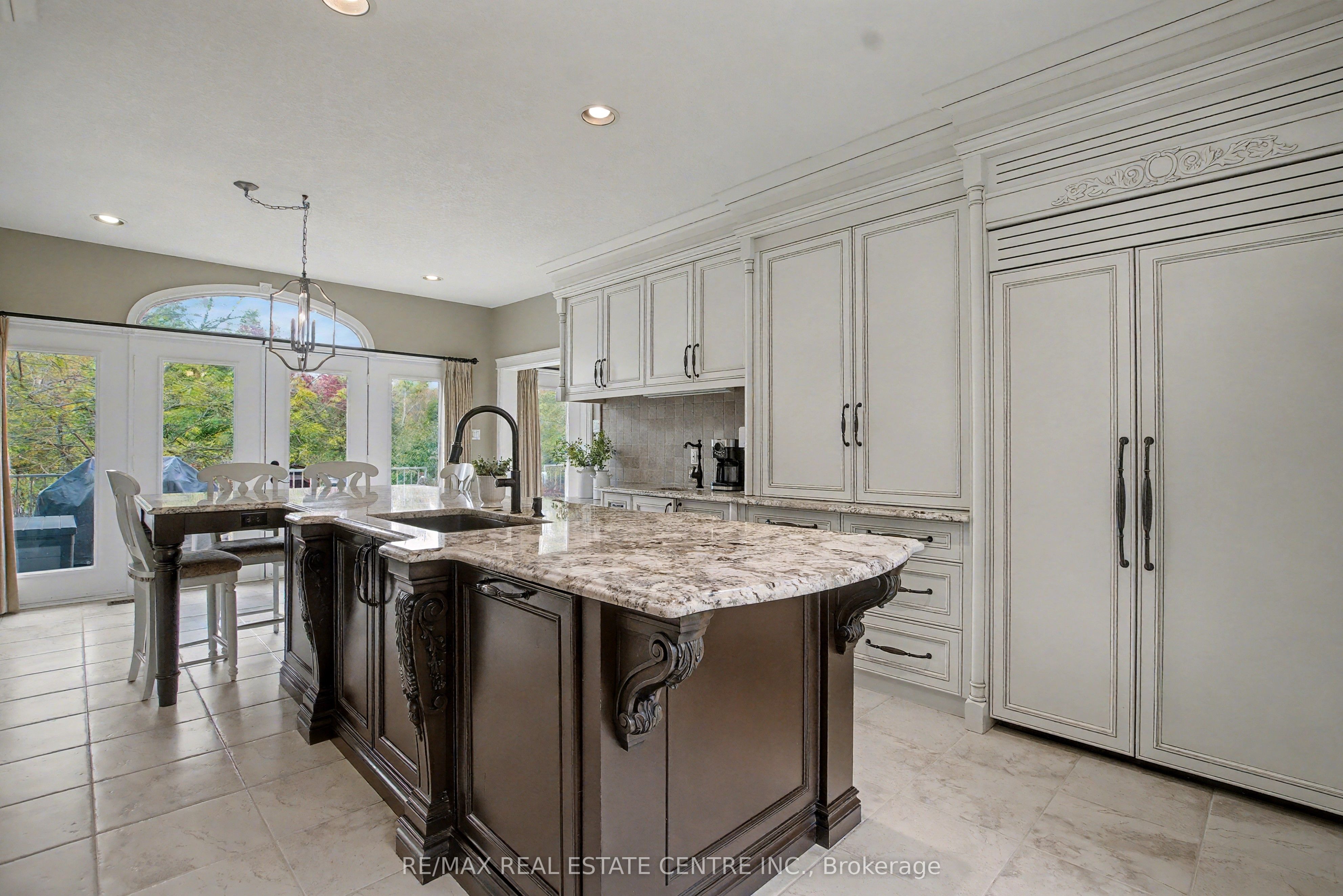 4220 Ennisclare Drive Property Photo 13