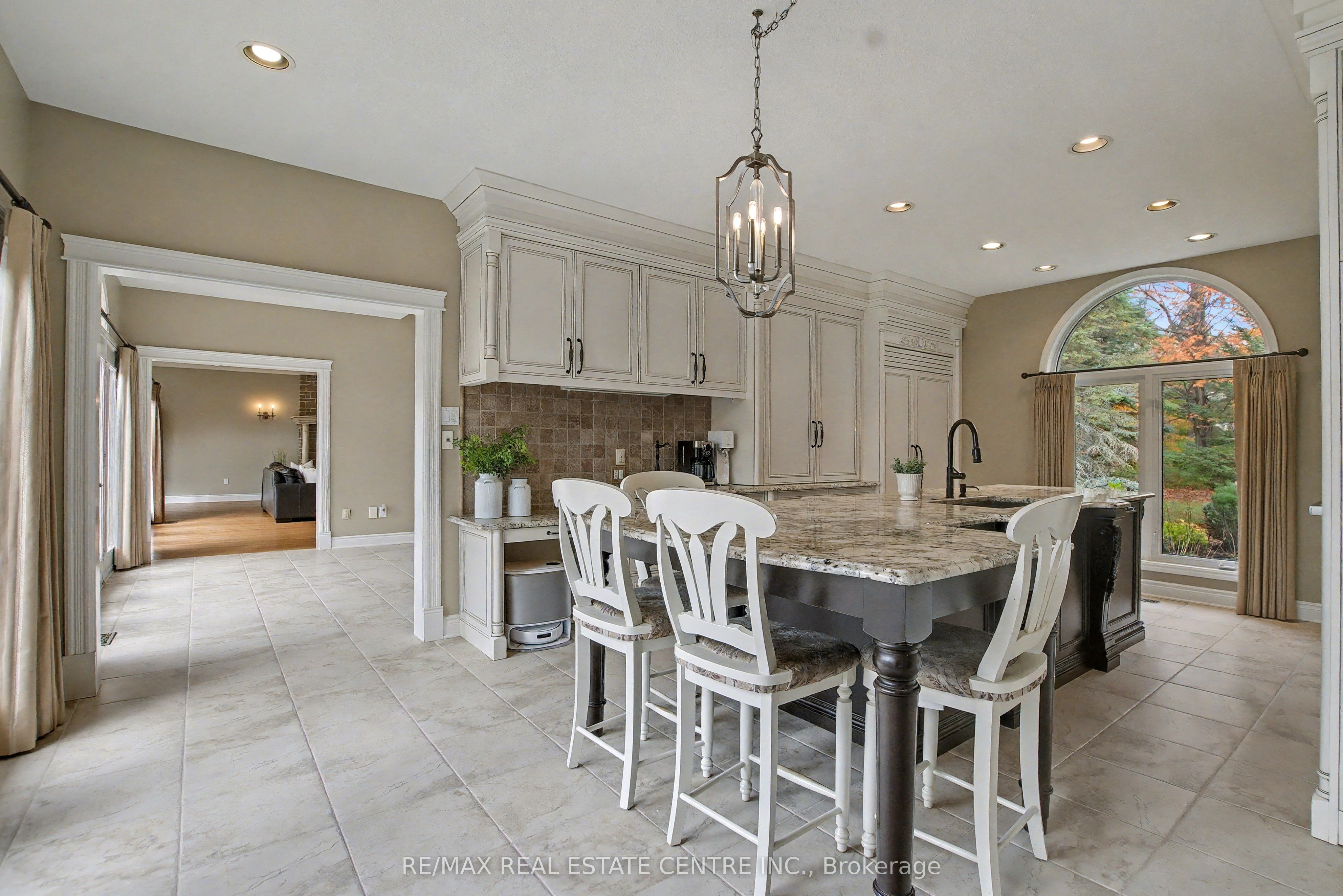 4220 Ennisclare Drive Property Photo 16