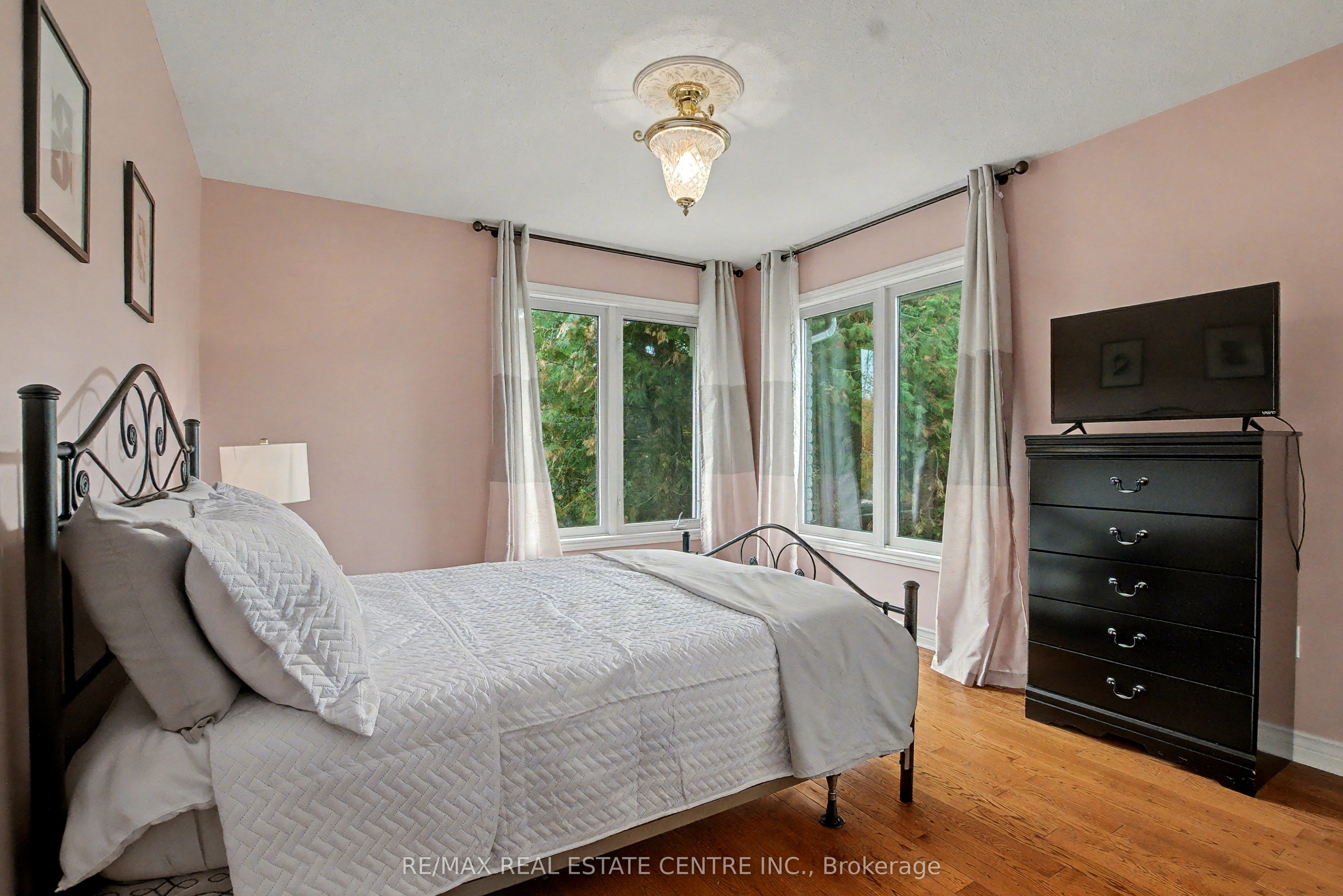 4220 Ennisclare Drive Property Photo 23