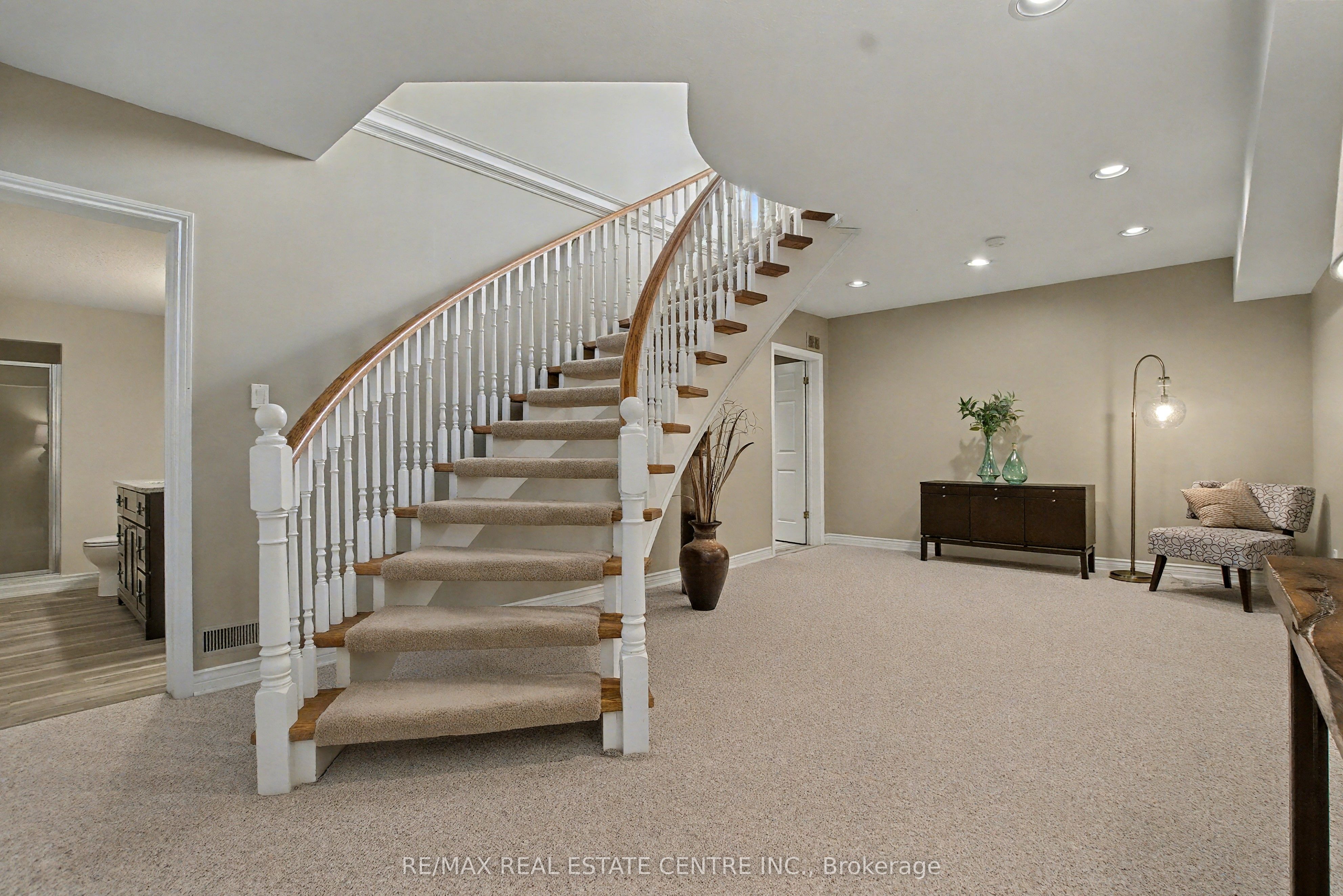 4220 Ennisclare Drive Property Photo 28