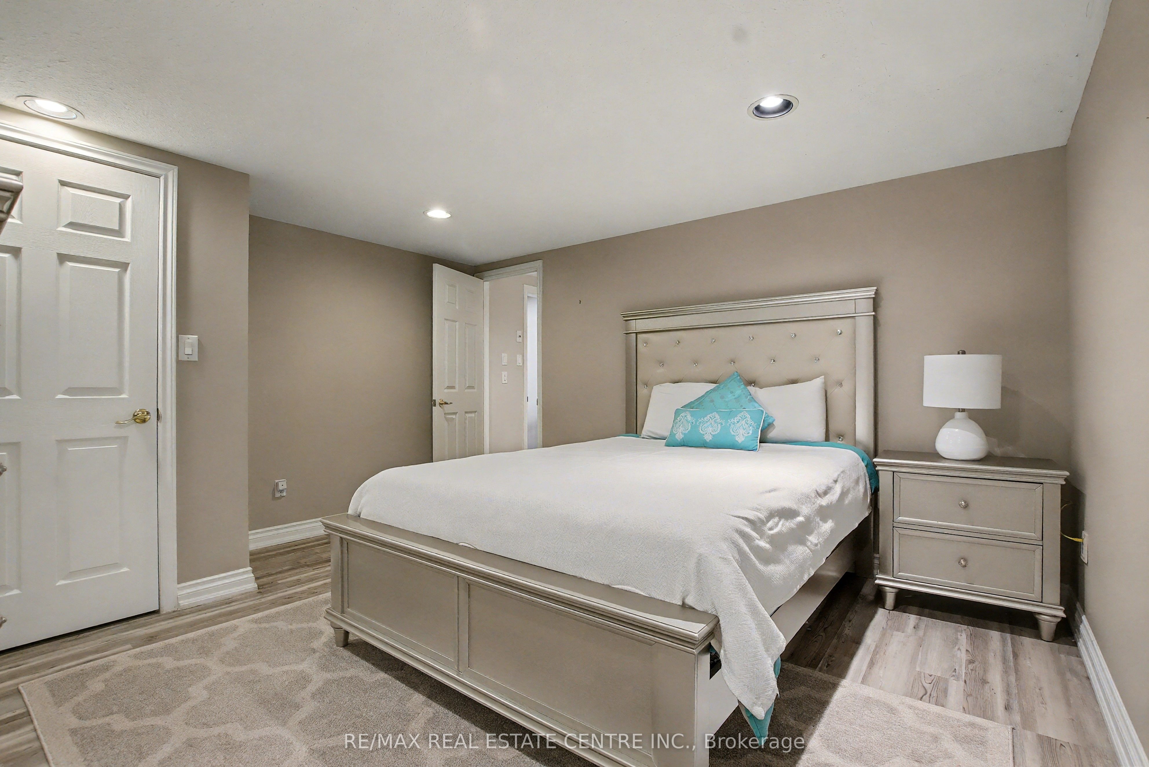 4220 Ennisclare Drive Property Photo 29