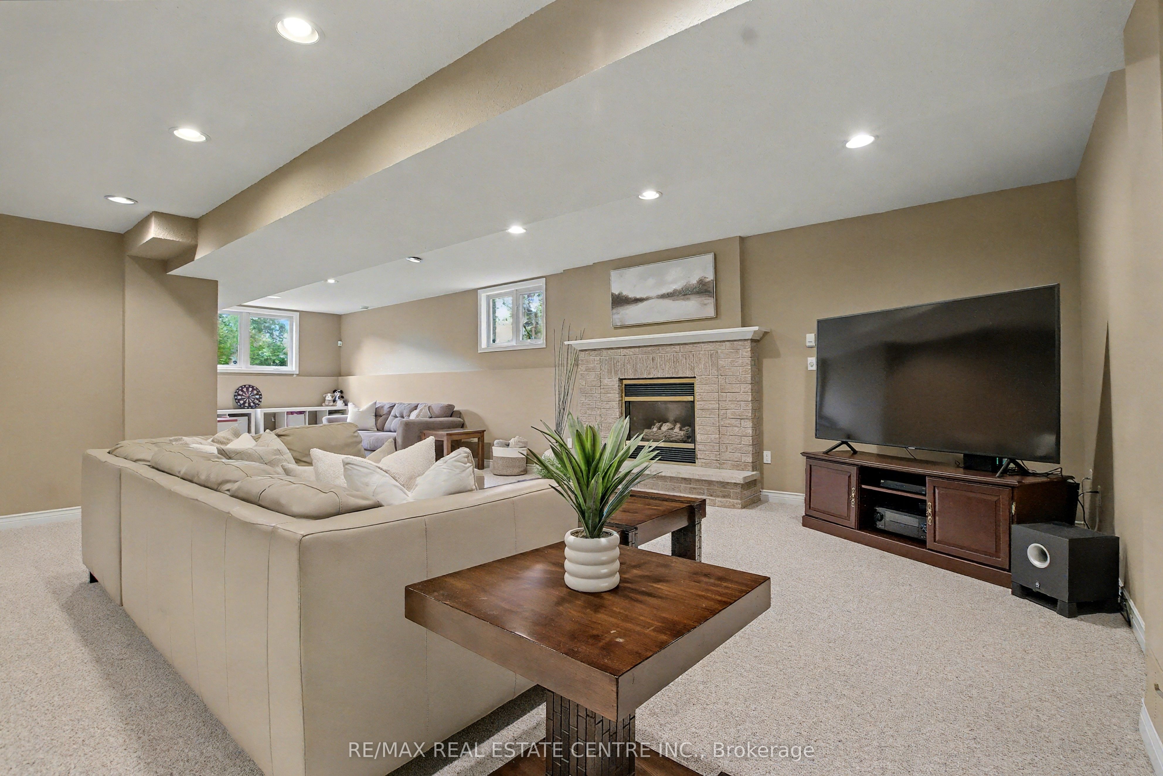 4220 Ennisclare Drive Property Photo 32
