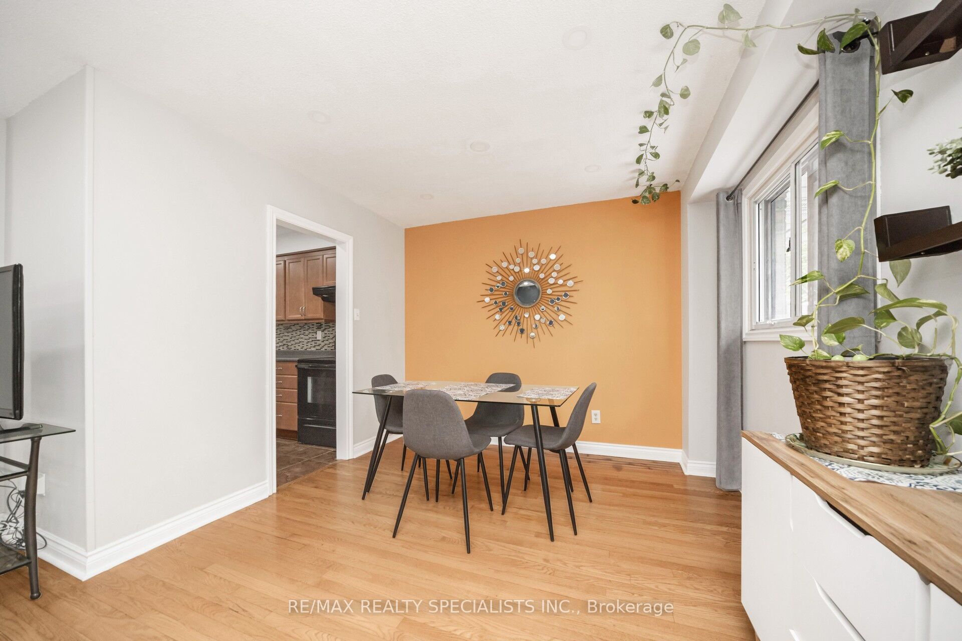 20 Enmount Drive Property Photo 7