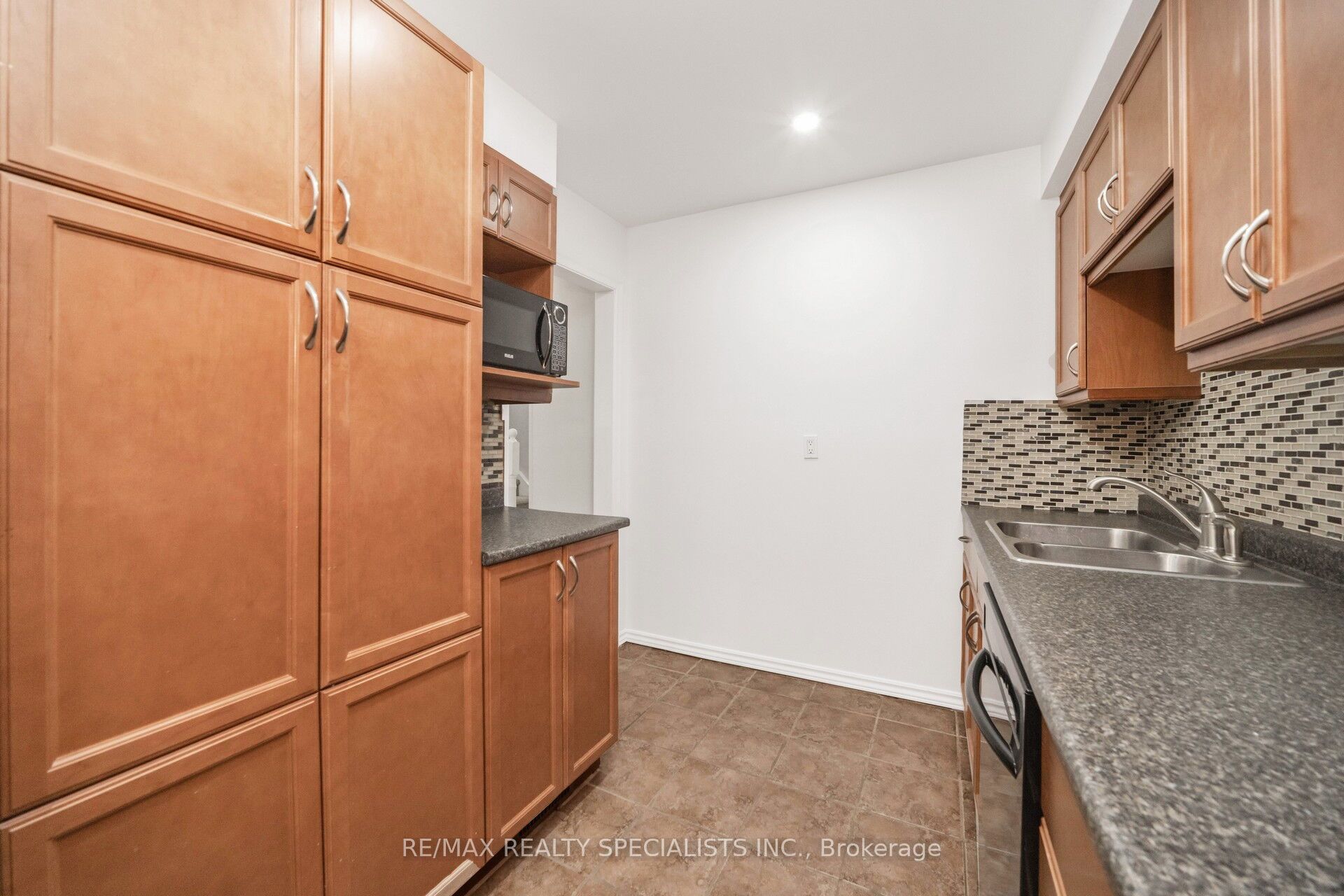 20 Enmount Drive Property Photo 12