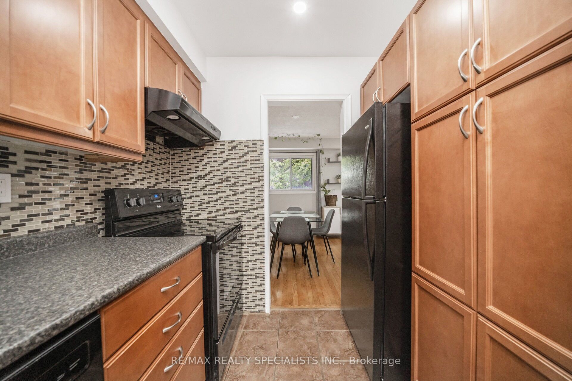 20 Enmount Drive Property Photo 14
