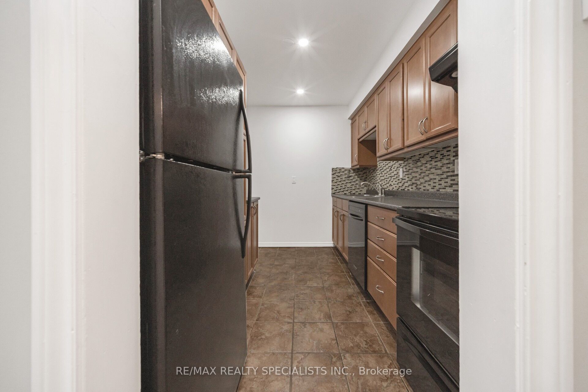 20 Enmount Drive Property Photo 16