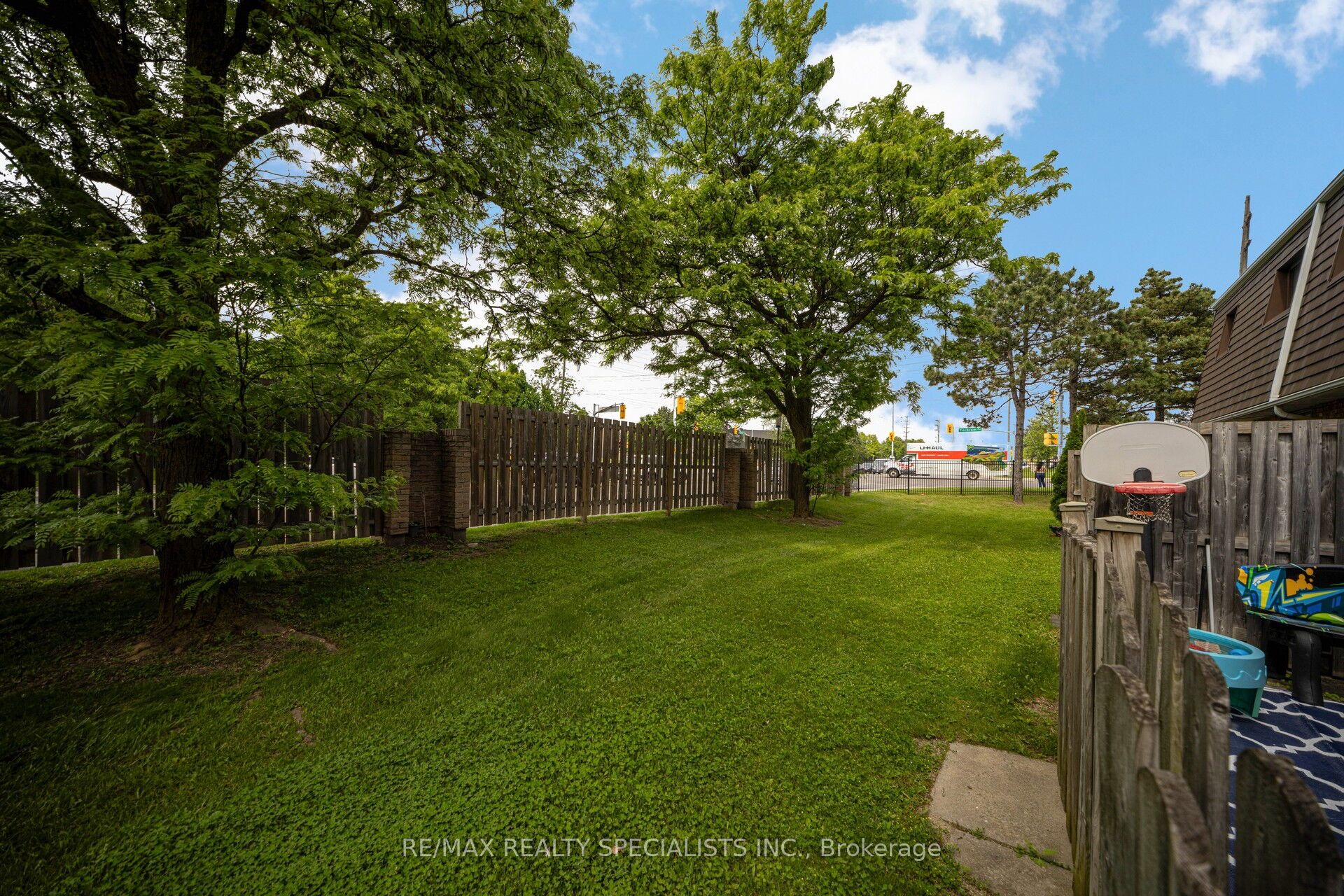 20 Enmount Drive Property Photo 42