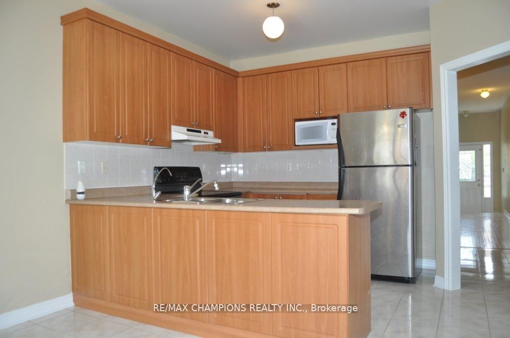 104 Masters Green Crescent Property Photo 6