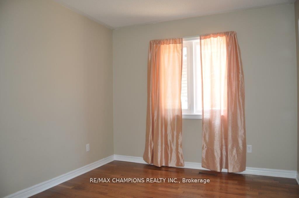 104 Masters Green Crescent Property Photo 10