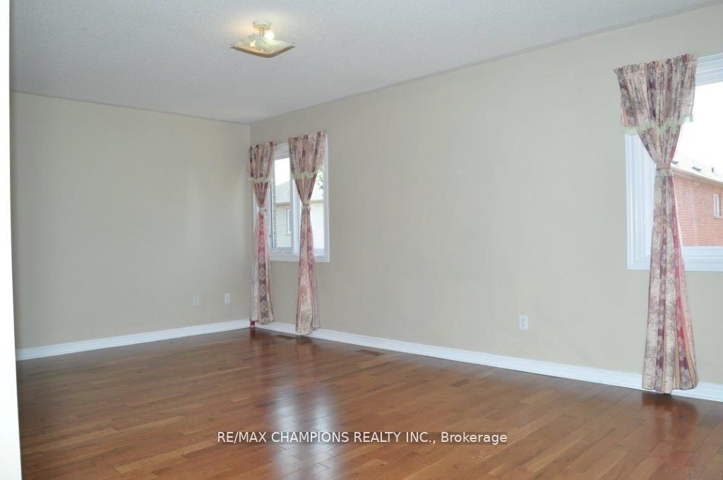 104 Masters Green Crescent Property Photo 13