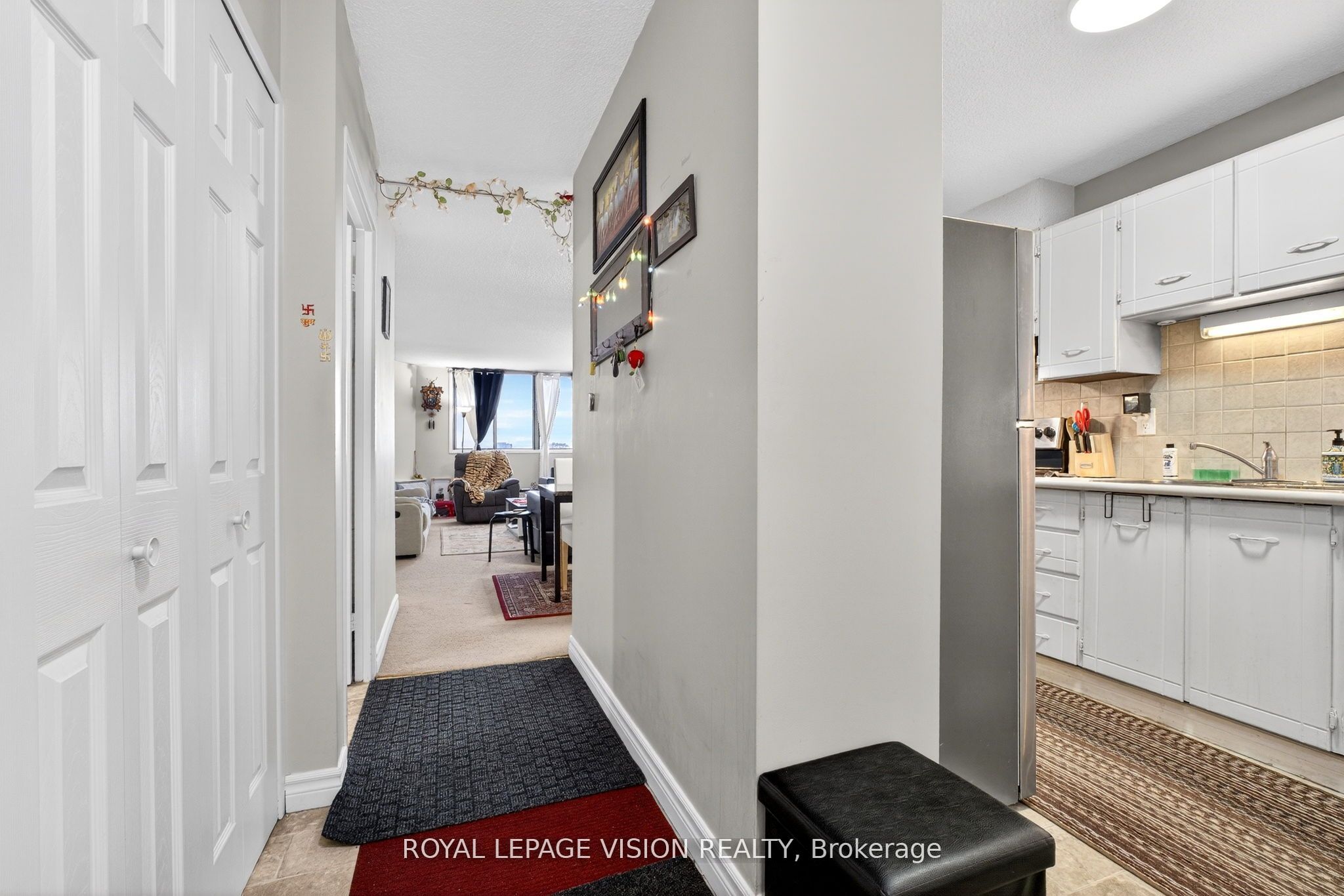 81 Millside Drive 1002 Property Photo 14