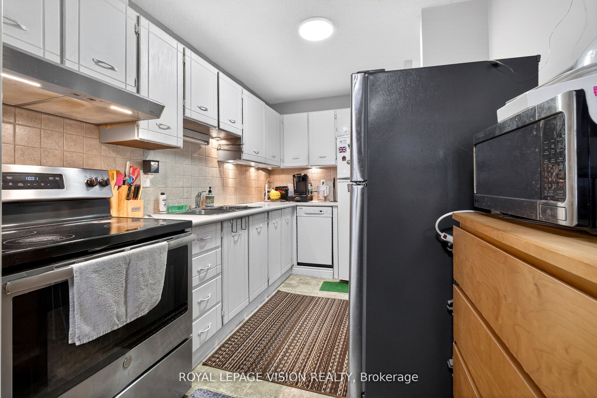 81 Millside Drive 1002 Property Photo 15